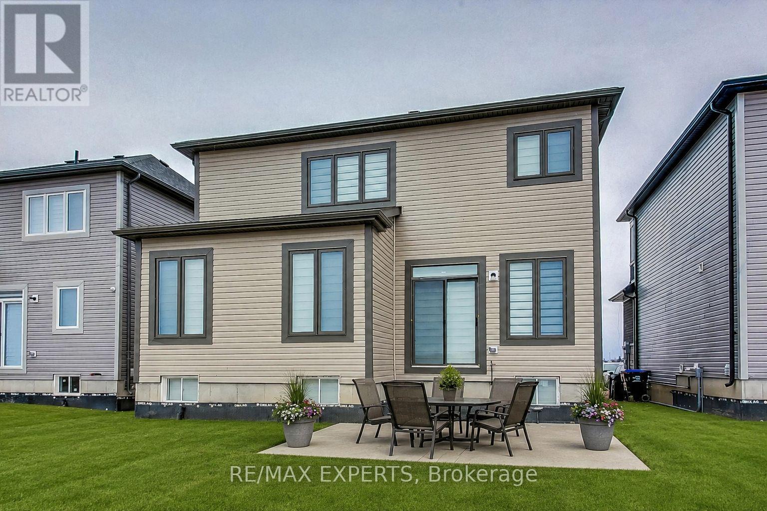 11 UNION BOULEVARD - 39