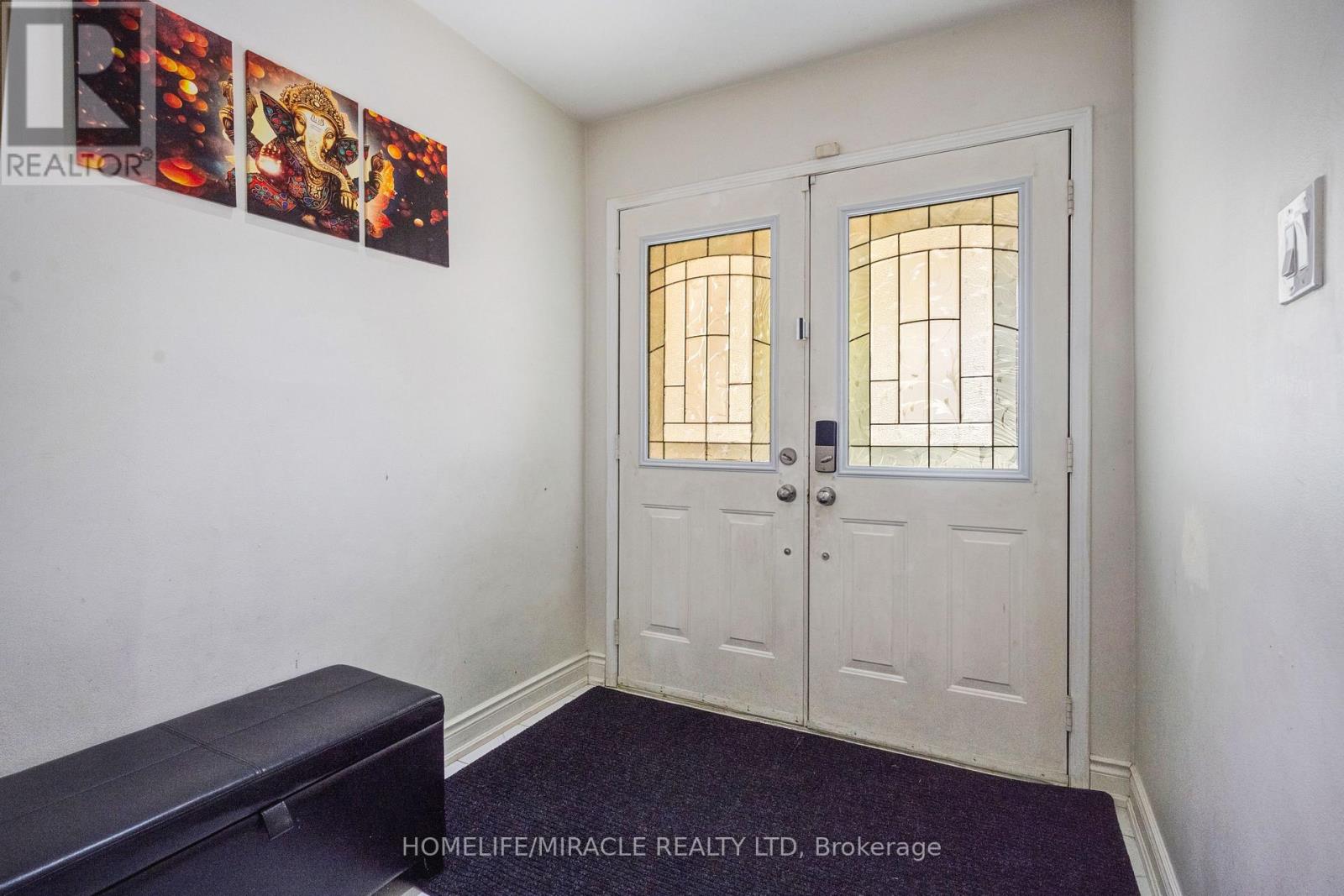 36 HERKES DRIVE - 7