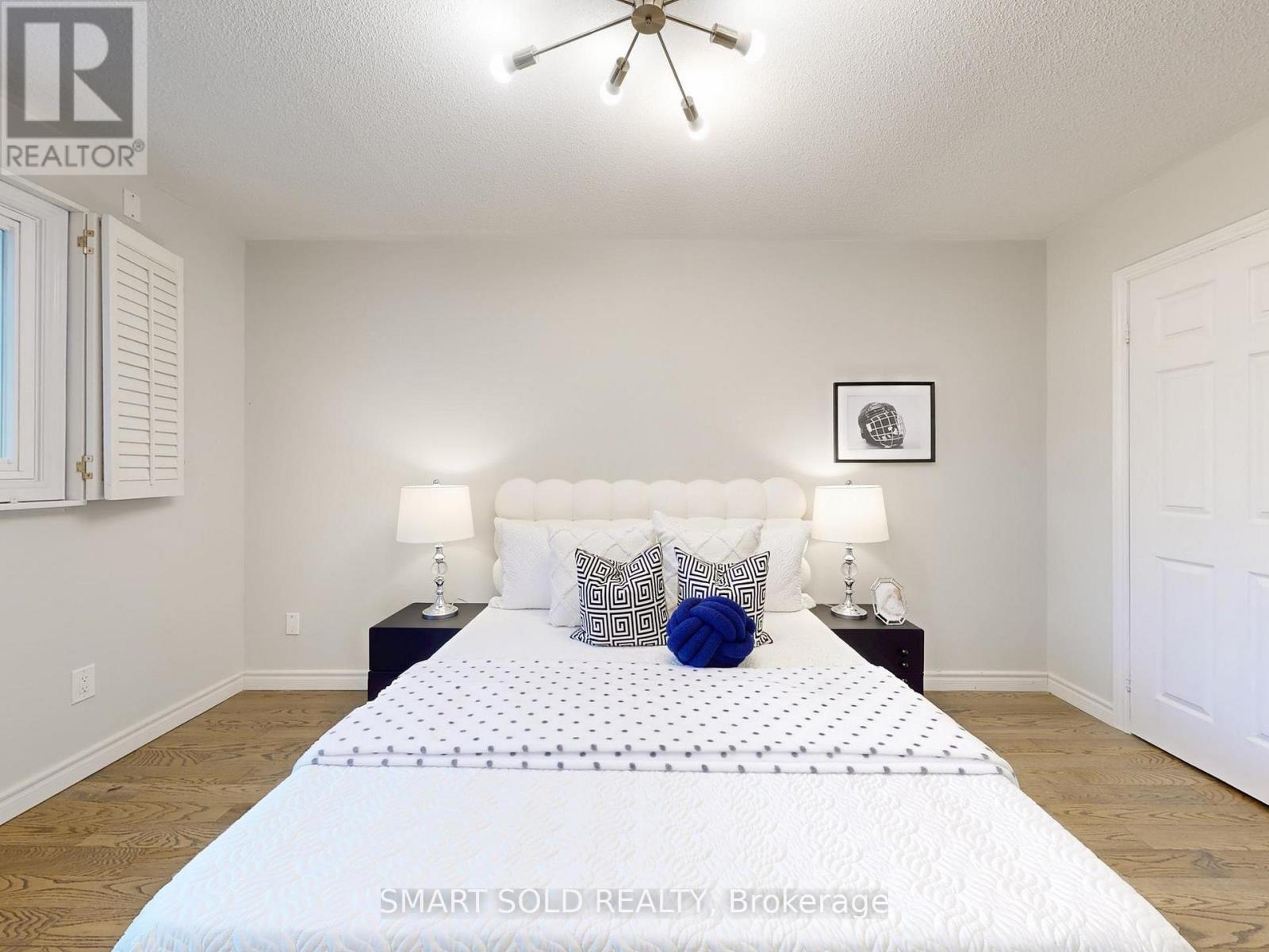 24 NORMANDY CRESCENT - 24