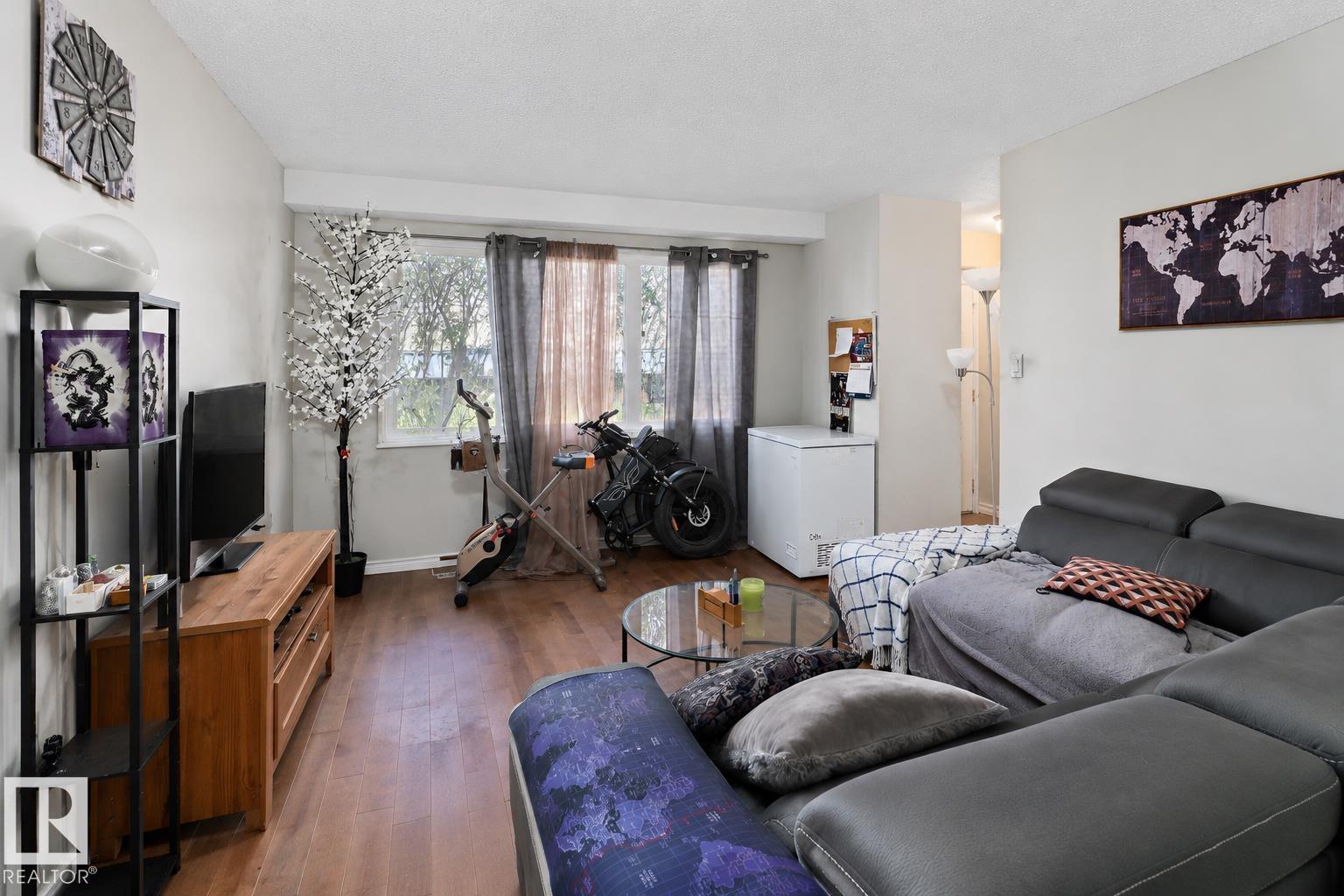6617 180 ST NW - 5