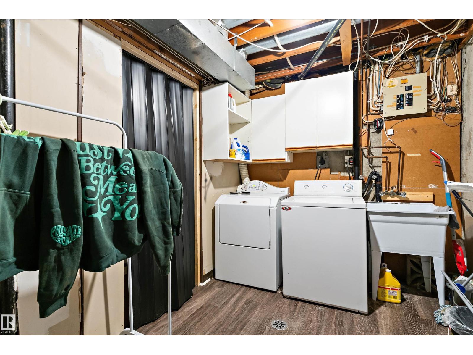 6617 180 ST NW - 11