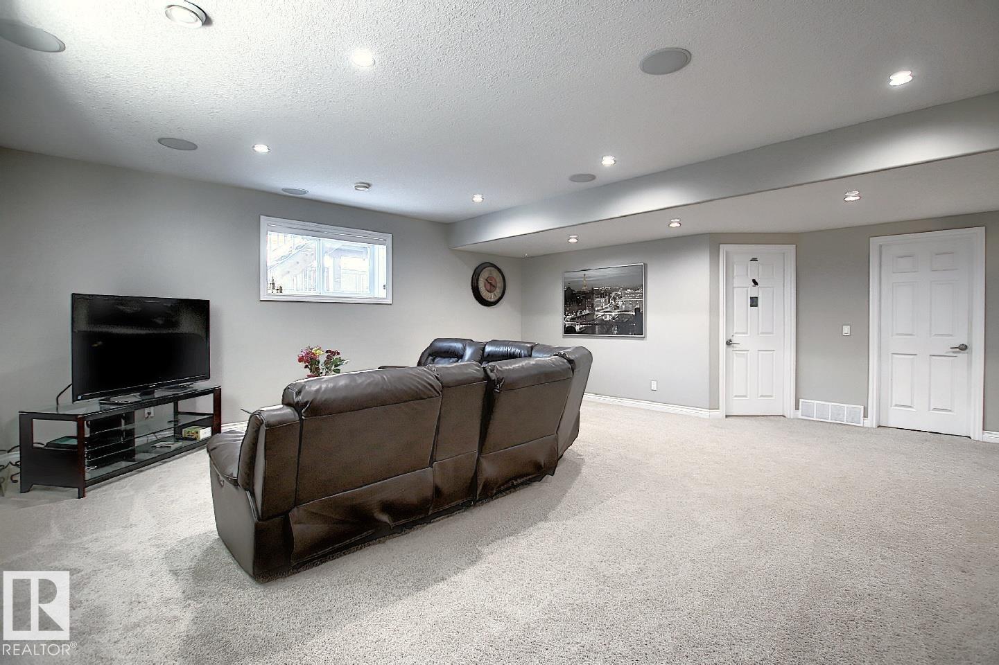 13020 164 AV NW - 35