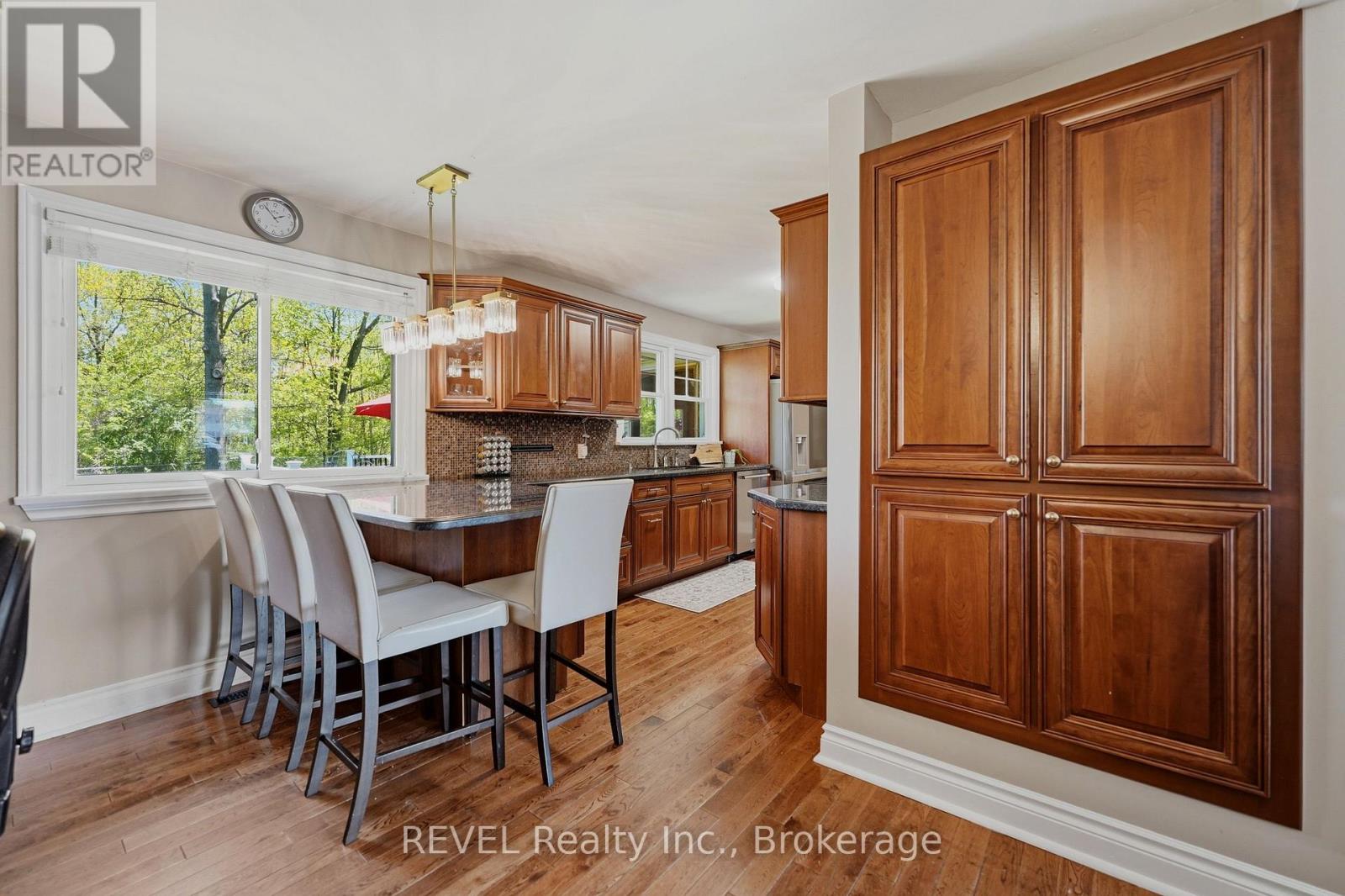 7484 MERRITT AVENUE - 14