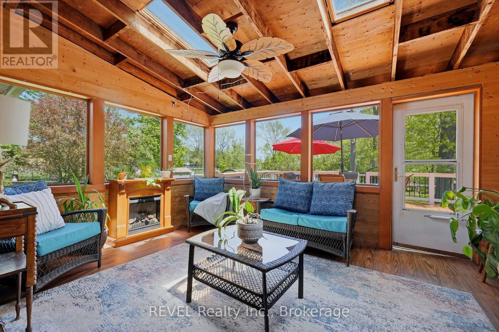 7484 MERRITT AVENUE - 29