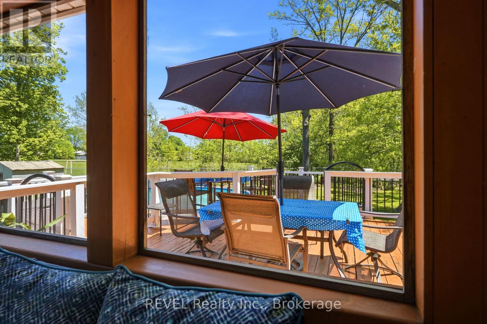 7484 MERRITT AVENUE - 31