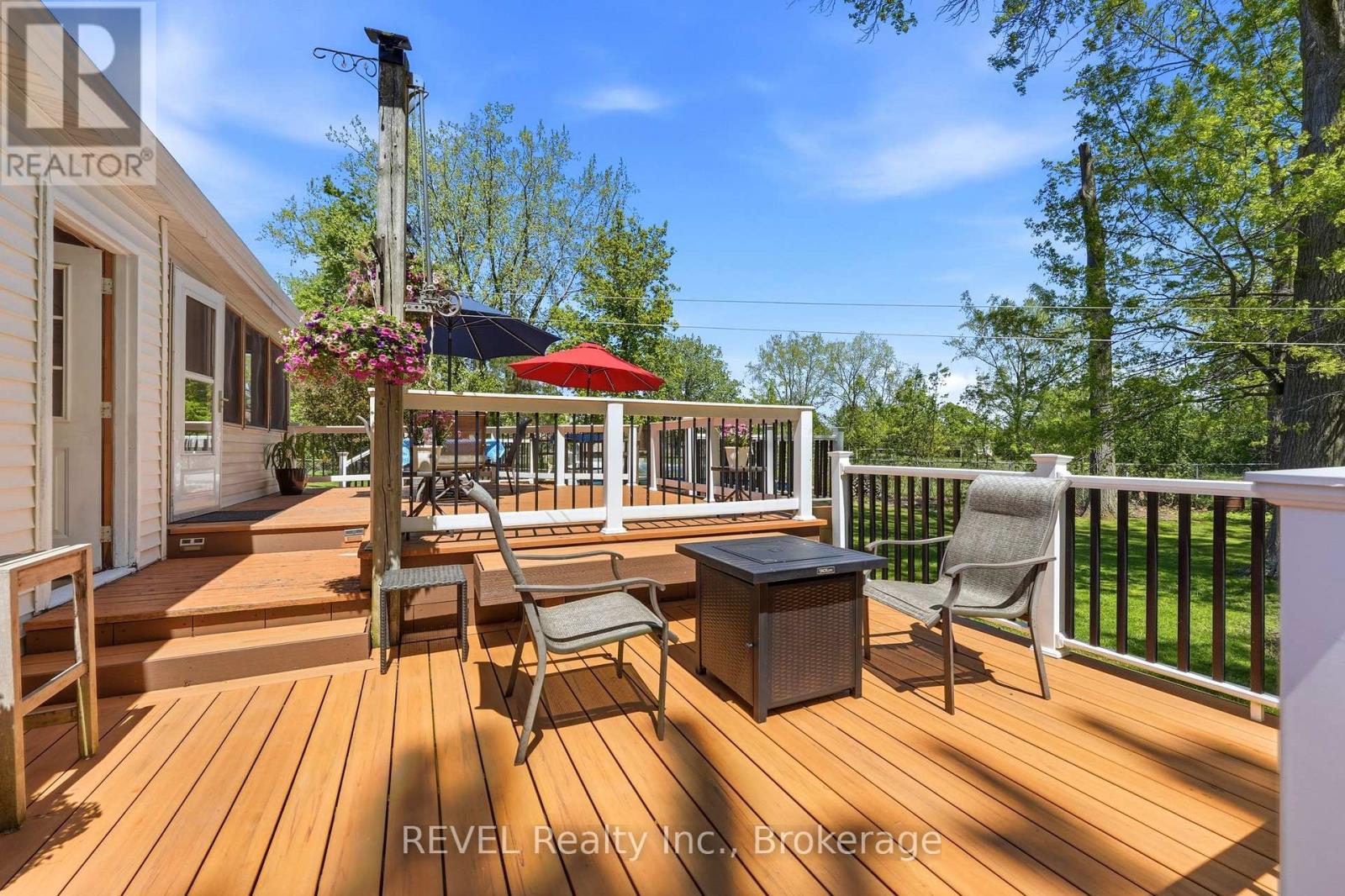 7484 MERRITT AVENUE - 39