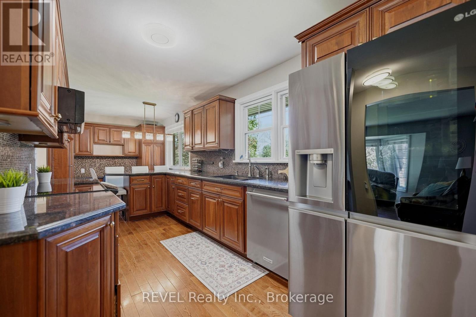 7484 MERRITT AVENUE - 8