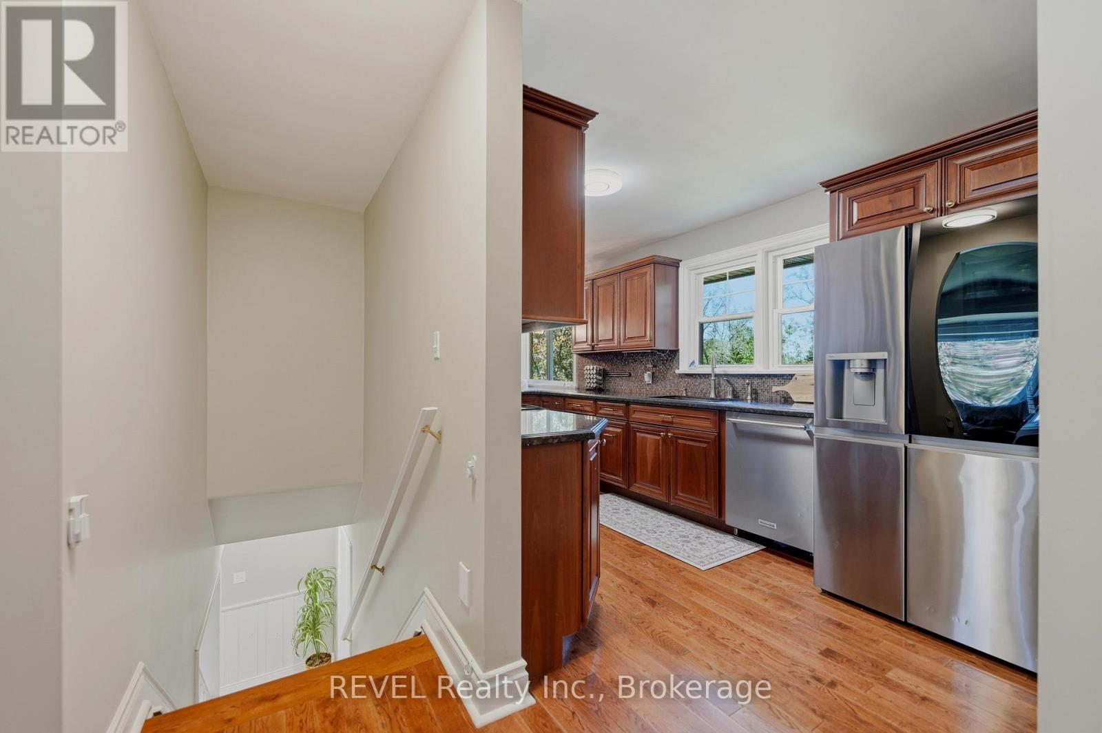 7484 MERRITT AVENUE - 9