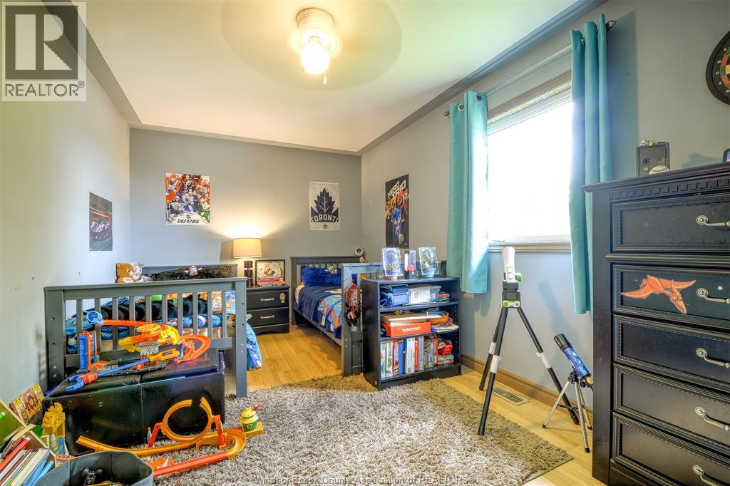 154 LINCOLN COURT - 32