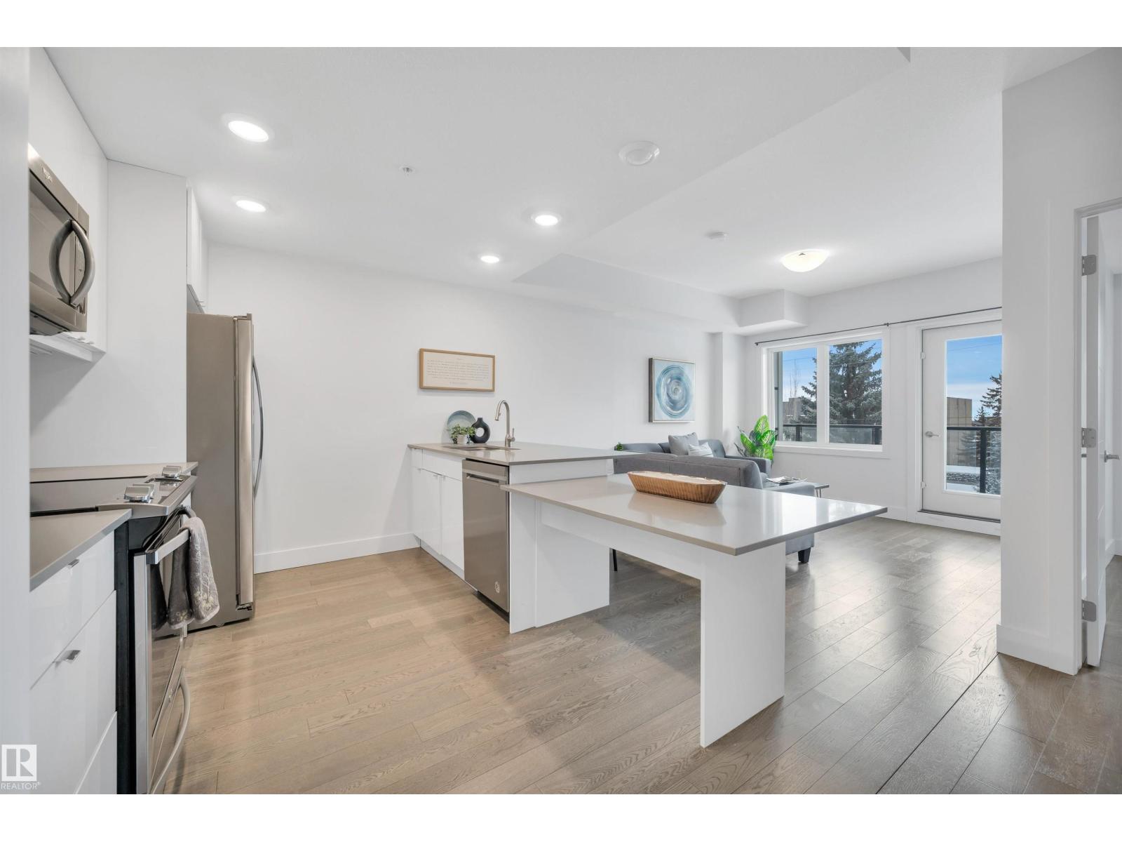 #306 8510 90 ST NW — photo 10