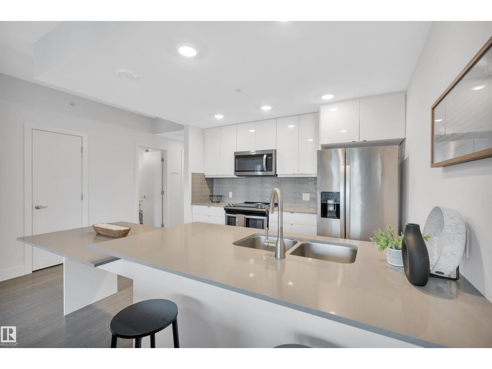 #306 8510 90 ST NW — photo 13