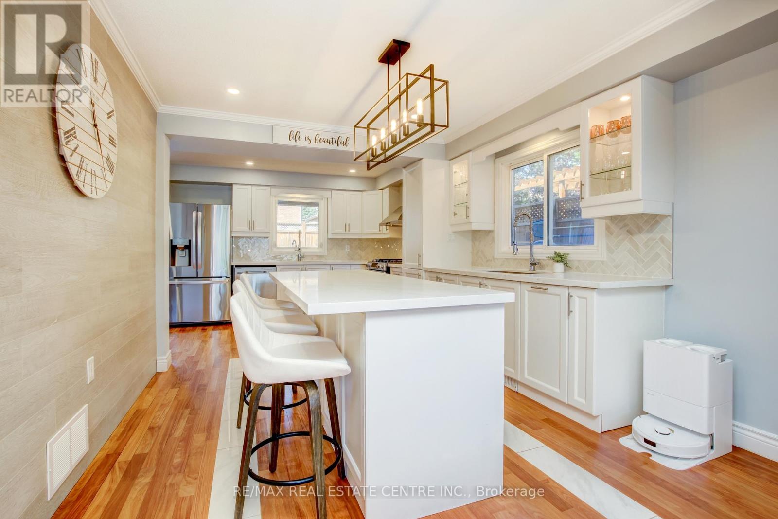 430 DOVER CRESCENT - 11