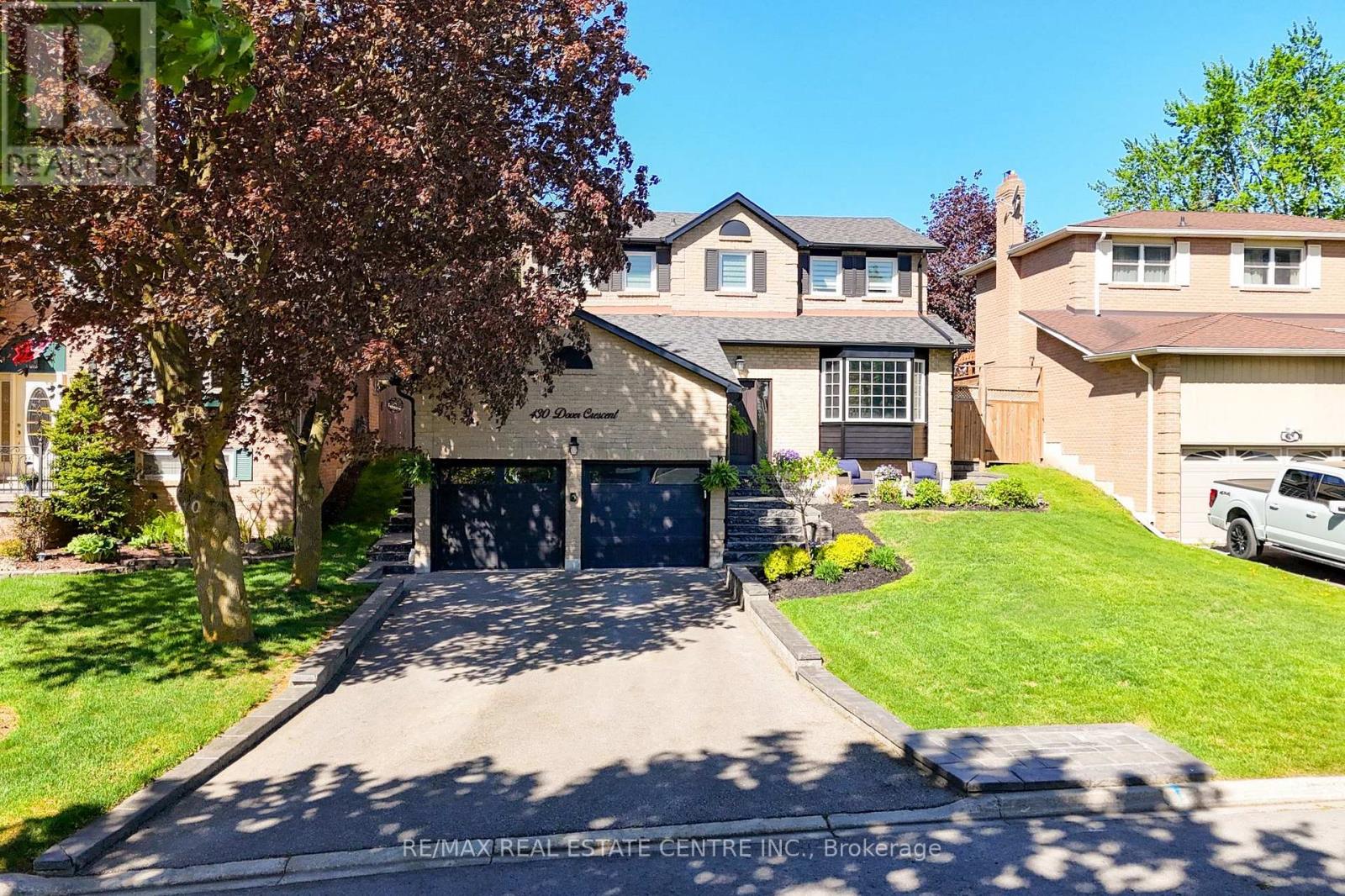 430 DOVER CRESCENT - 4