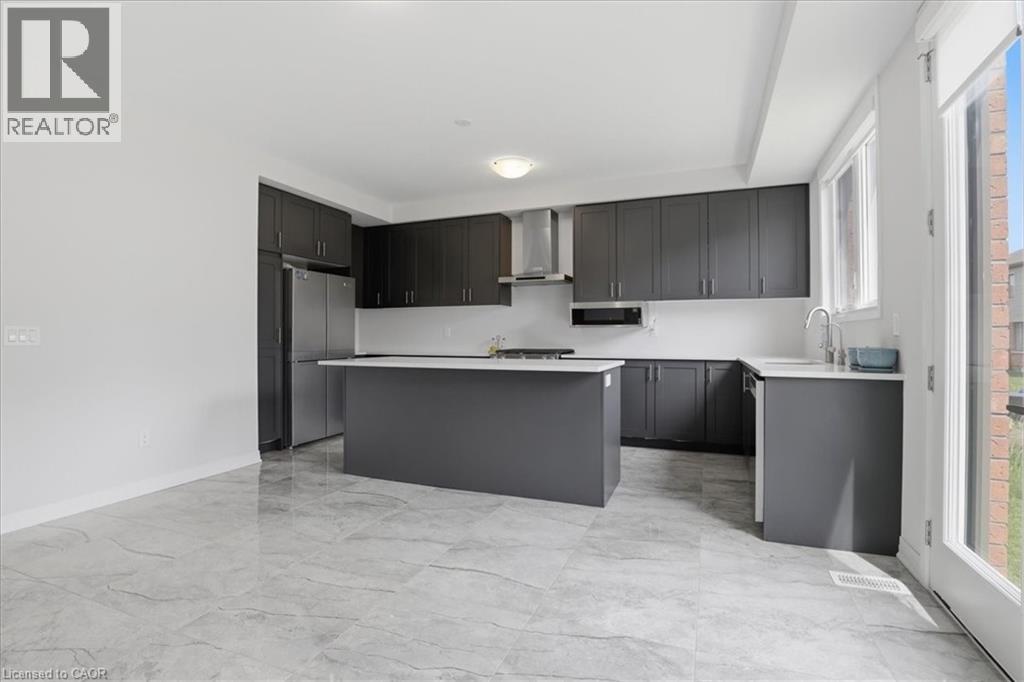 18 JOHN CARPENTER Road - 12