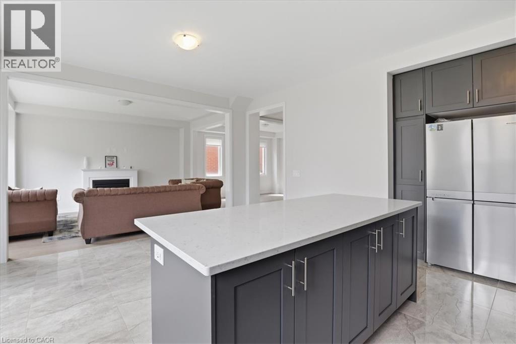 18 JOHN CARPENTER Road - 16