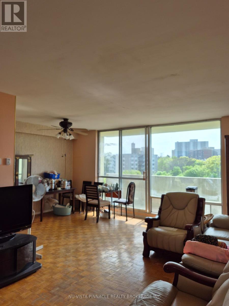 #612 1 MASSEY SQUARE - Image 3
