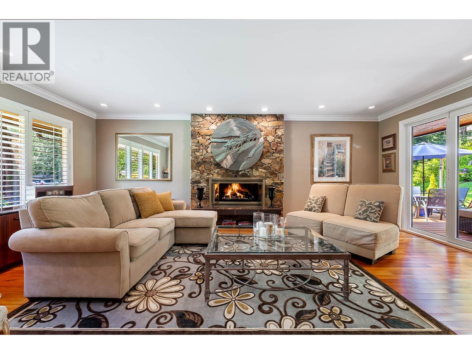 3955 VIEWRIDGE PLACE, West Vancouver
