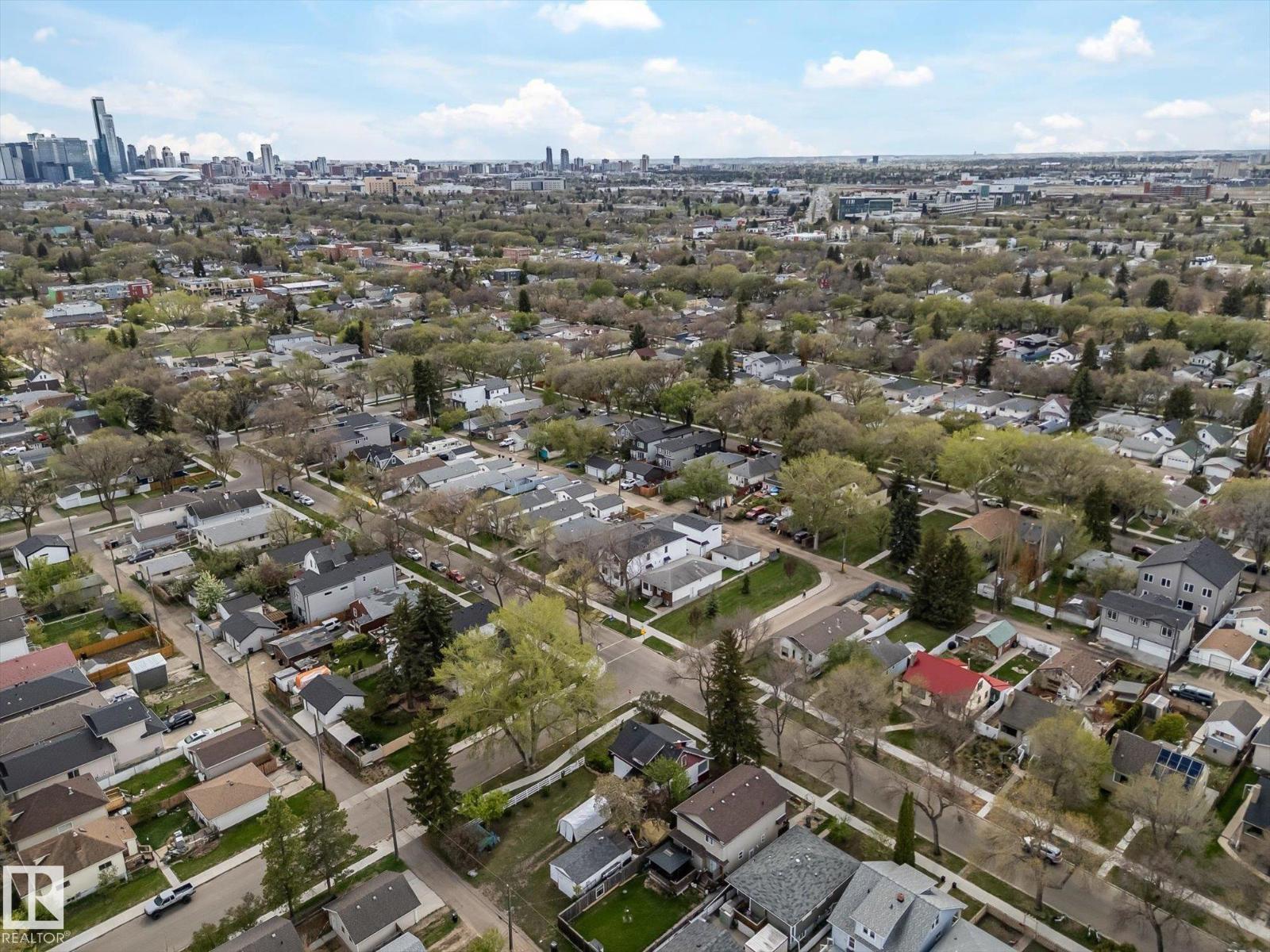 12033 92 ST NW - 56