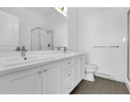 413 13628 81a Avenue, Surrey, BC V3W3E2 Photo 6