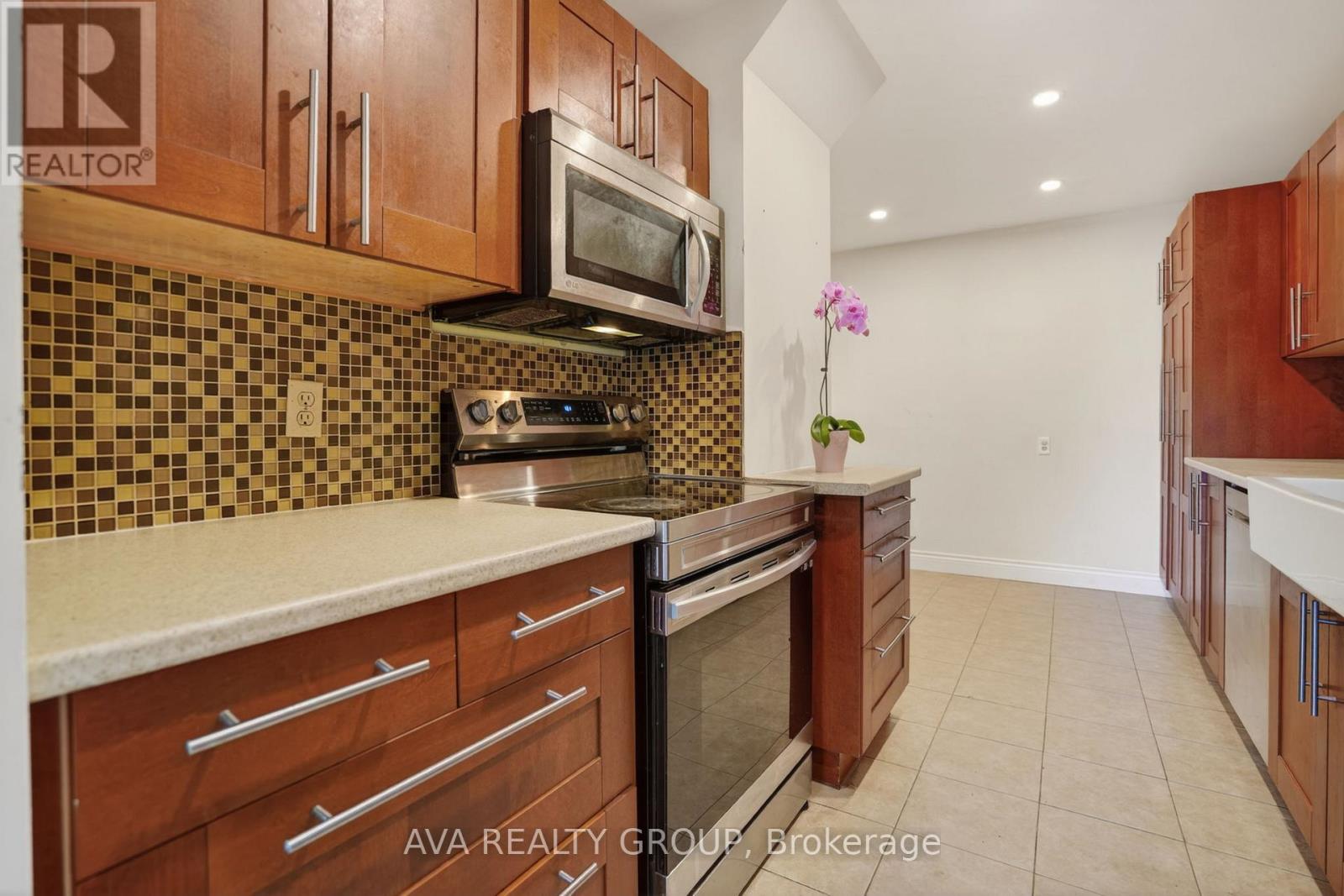 27 DANAHER DRIVE - 7