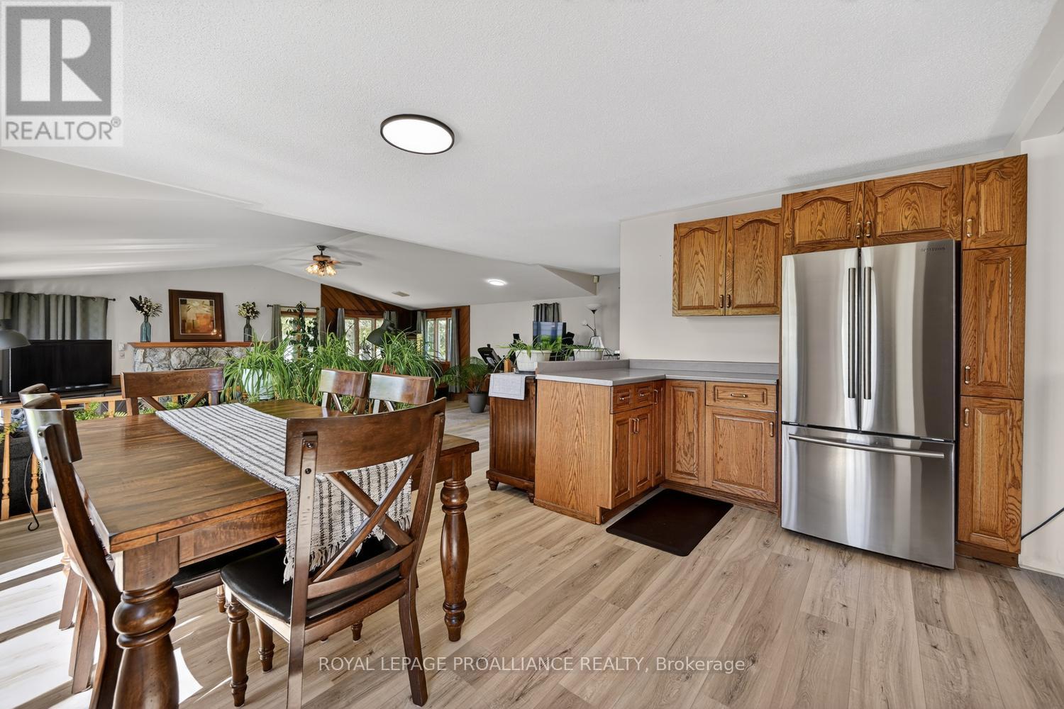 530 GILL STREET N - 15