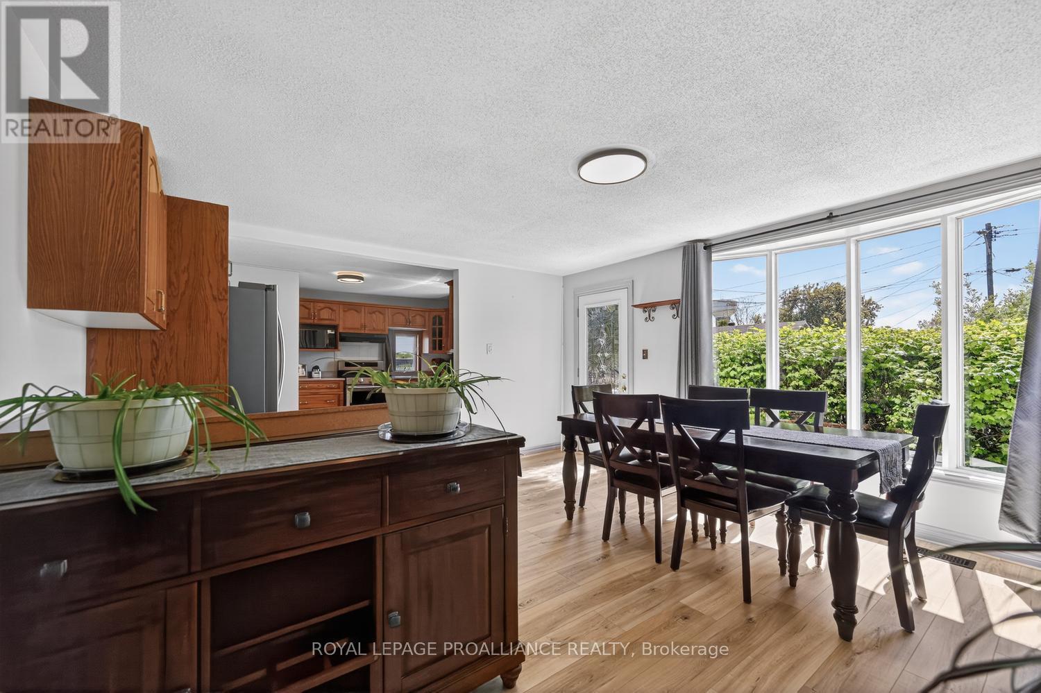 530 GILL STREET N - 16