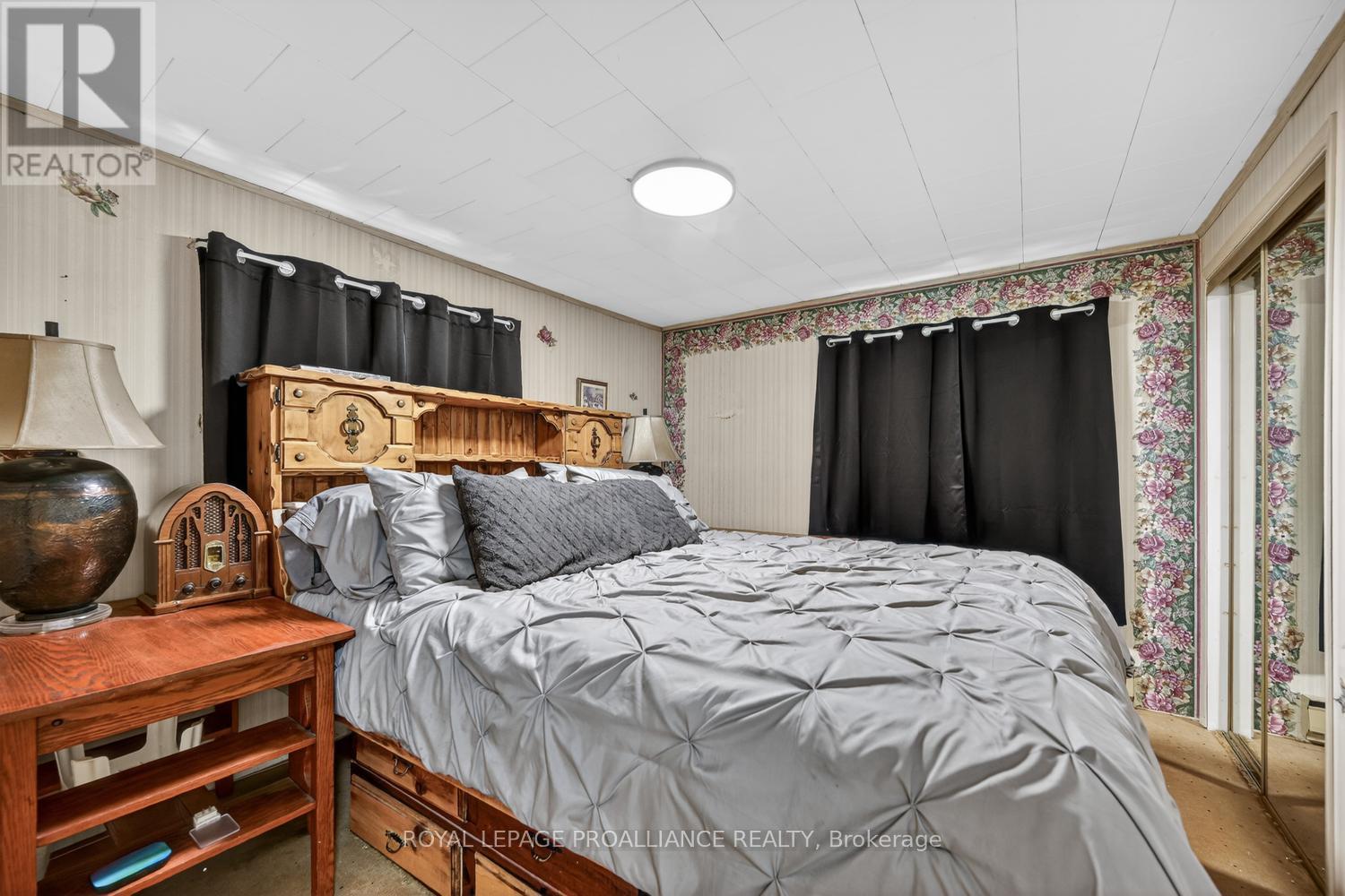 530 GILL STREET N - 19