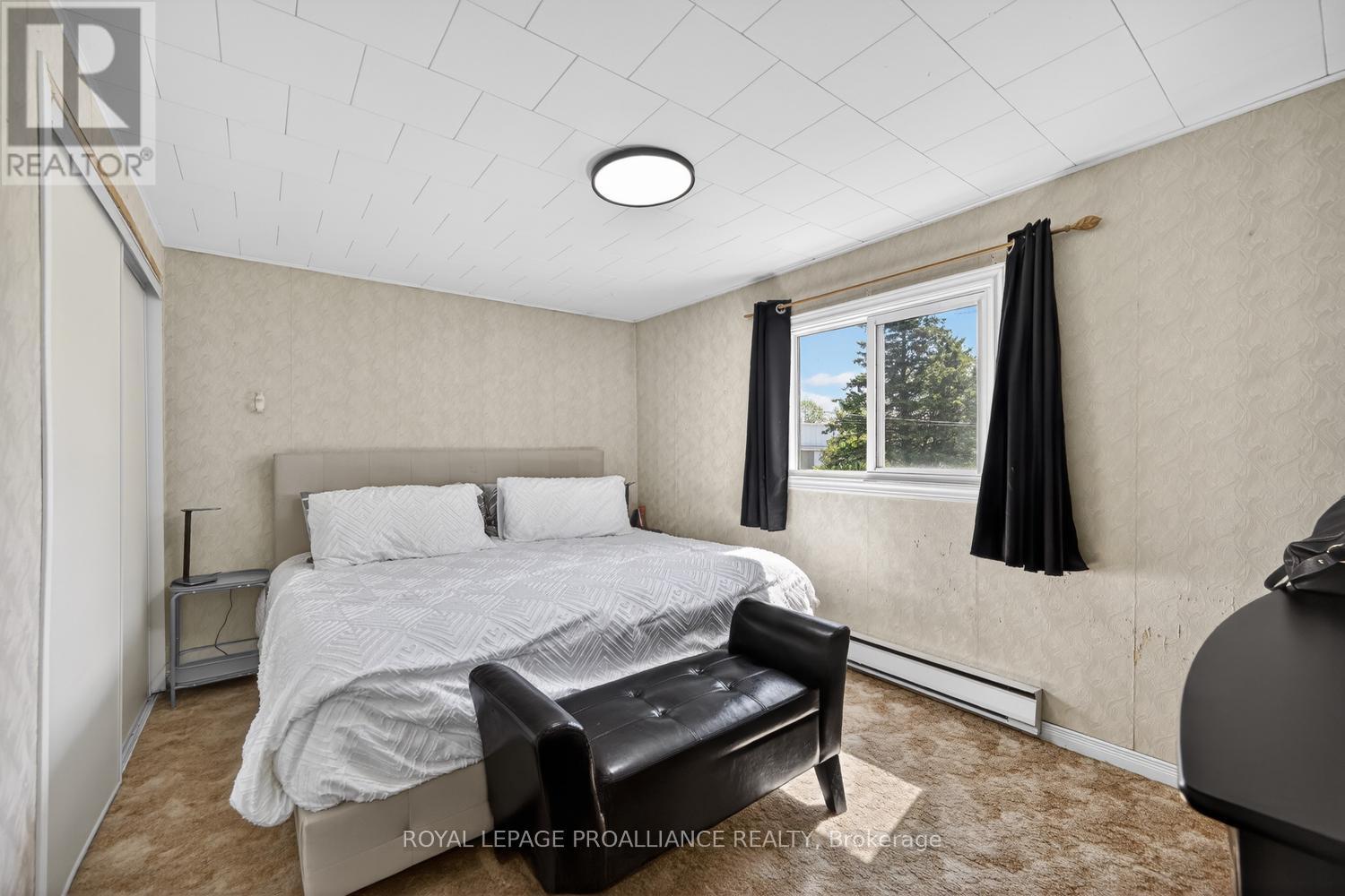 530 GILL STREET N - 22