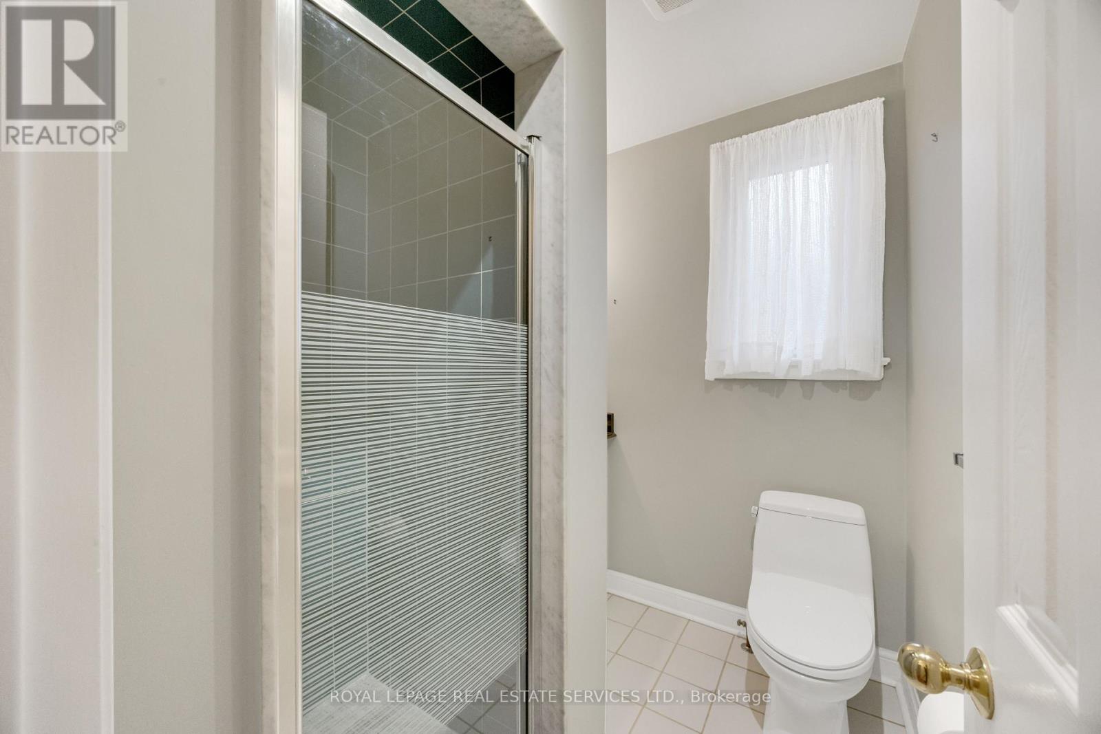 64 NESBITT DRIVE - 25