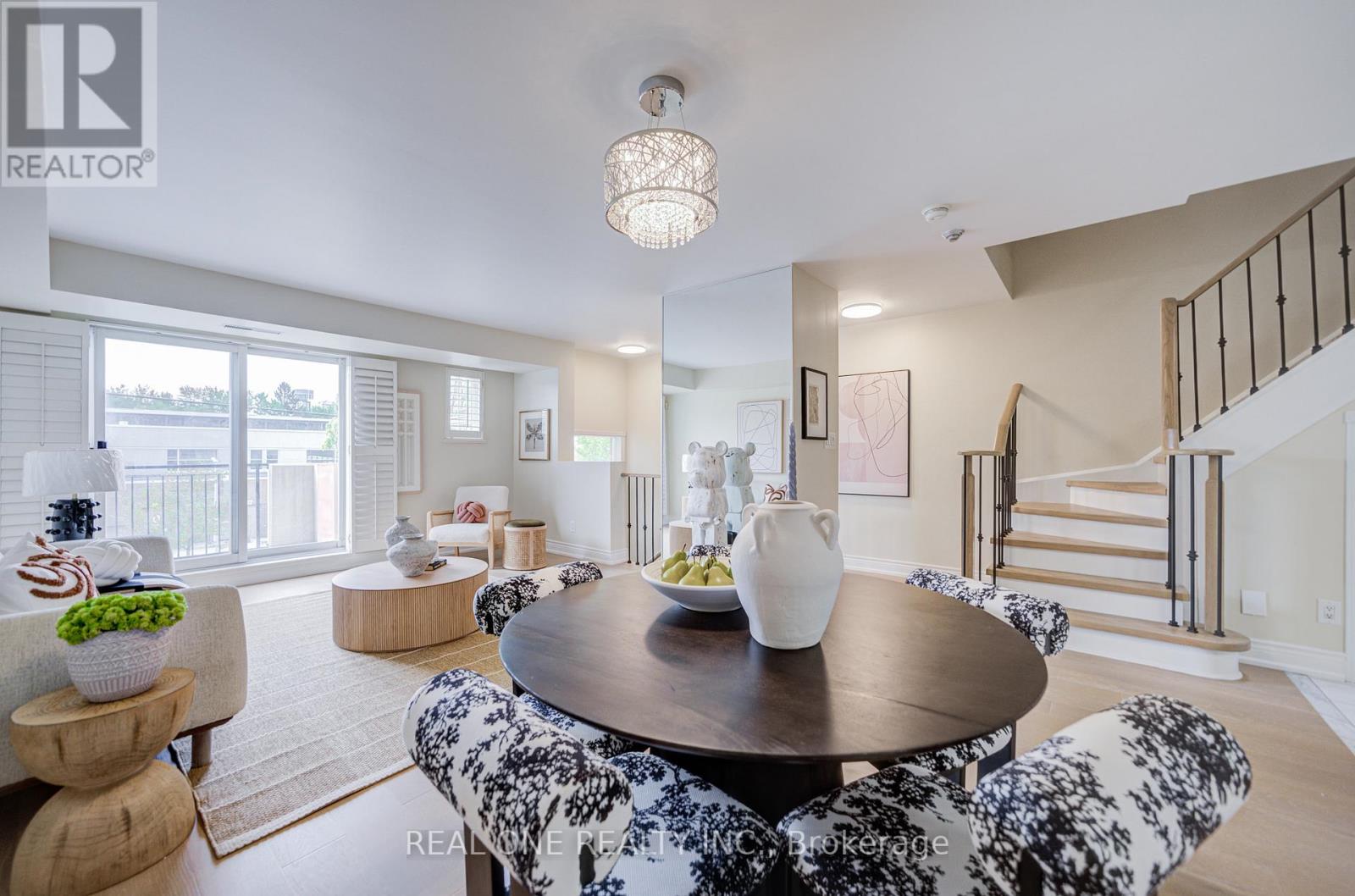 317 GRANDVIEW WAY - 1