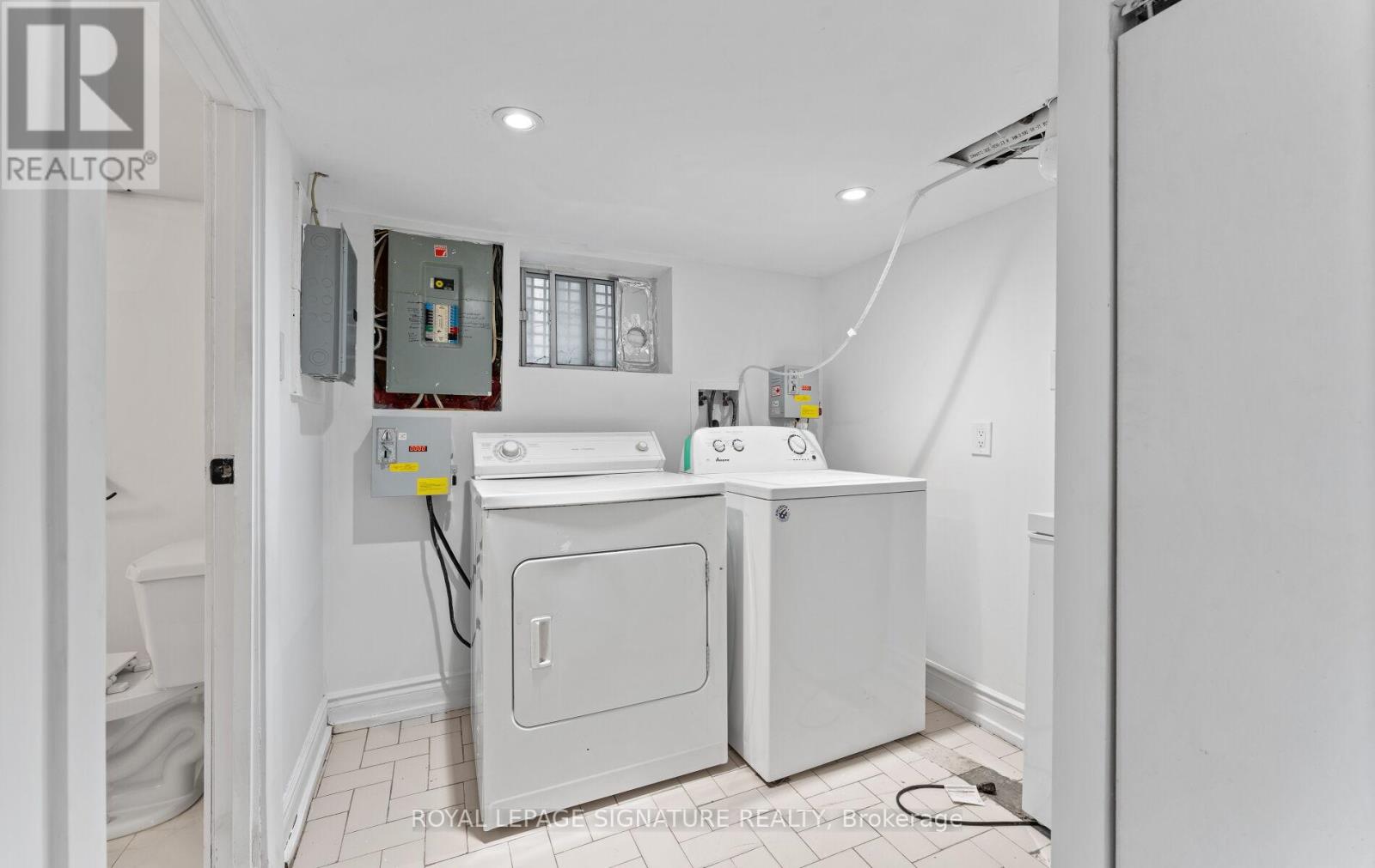 165 NAIRN AVENUE - 27