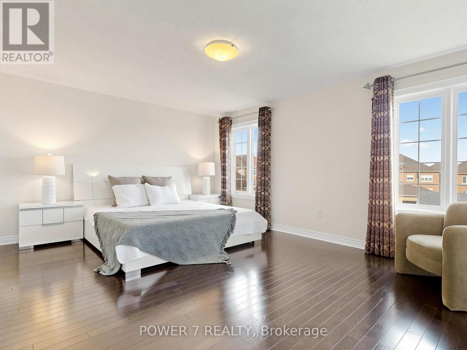 7 BEMBRIDGE DRIVE - 28