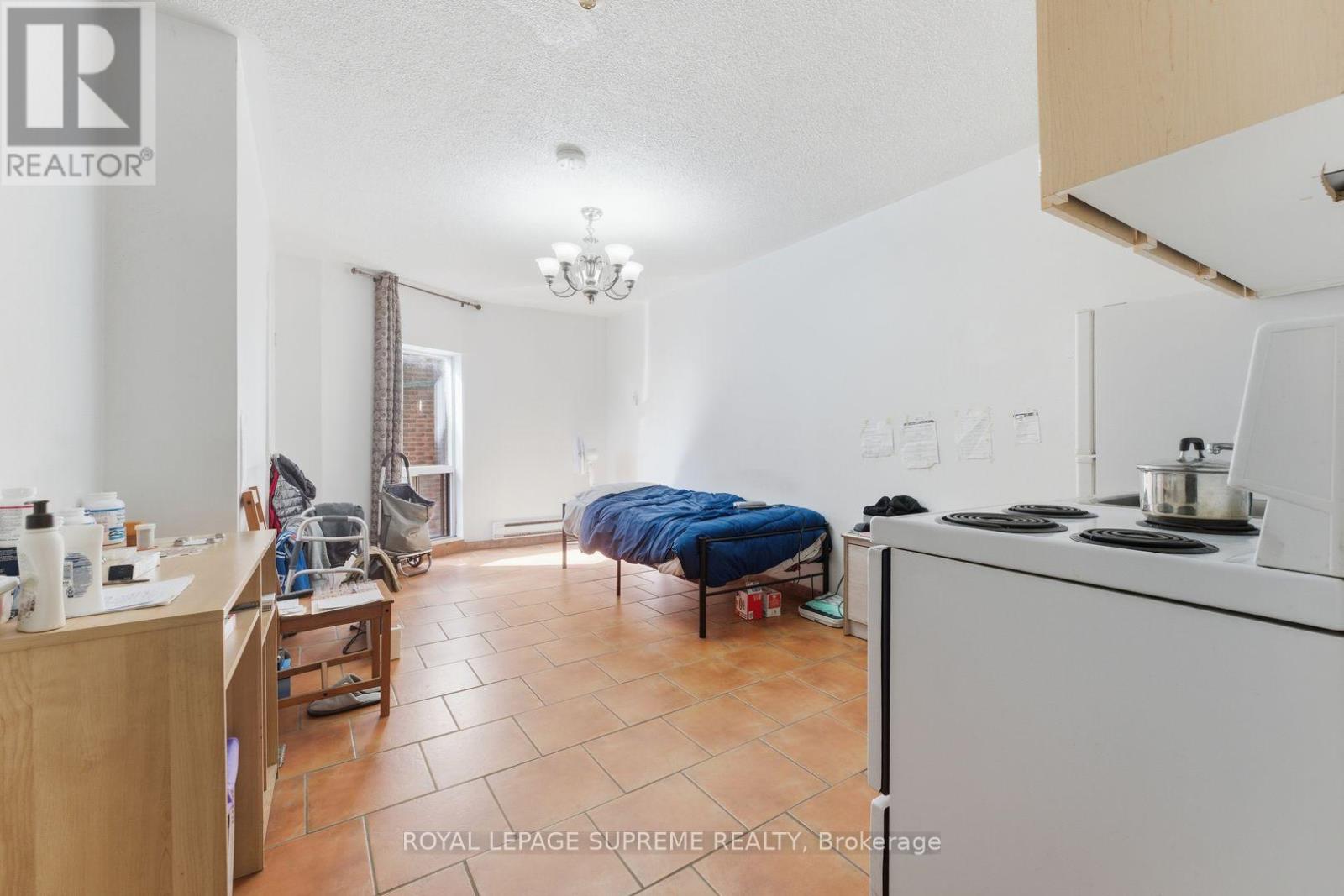 20 MAYNARD AVENUE - 13