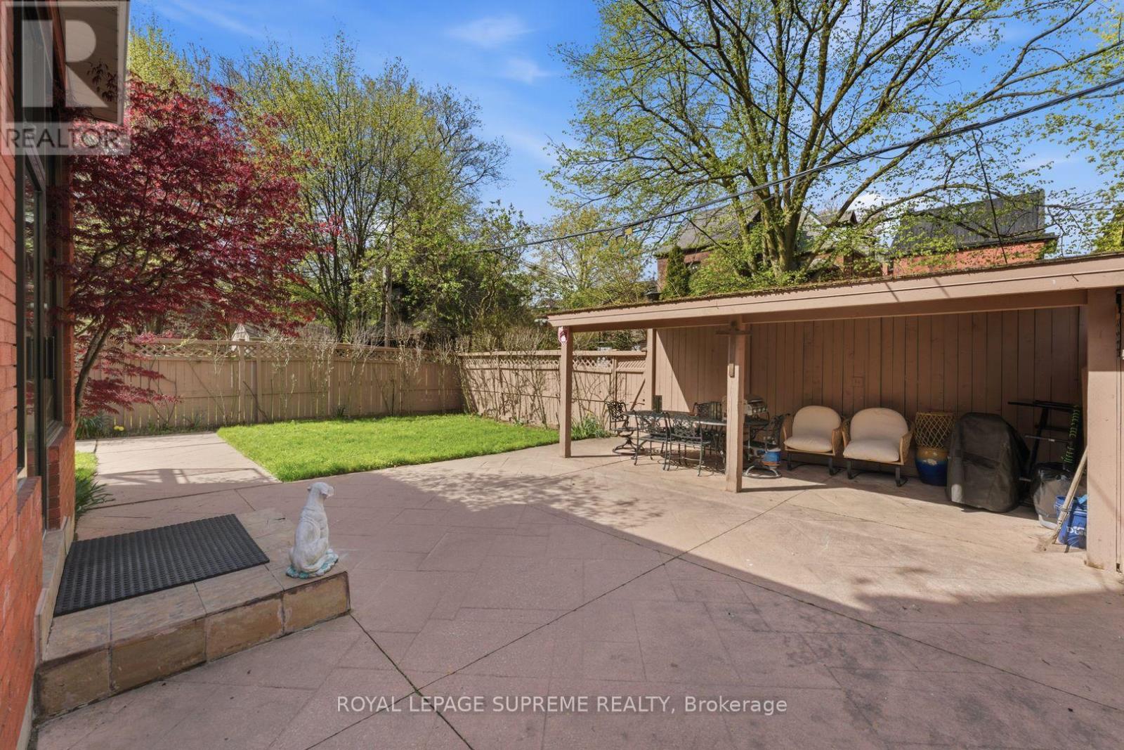 20 MAYNARD AVENUE - 22