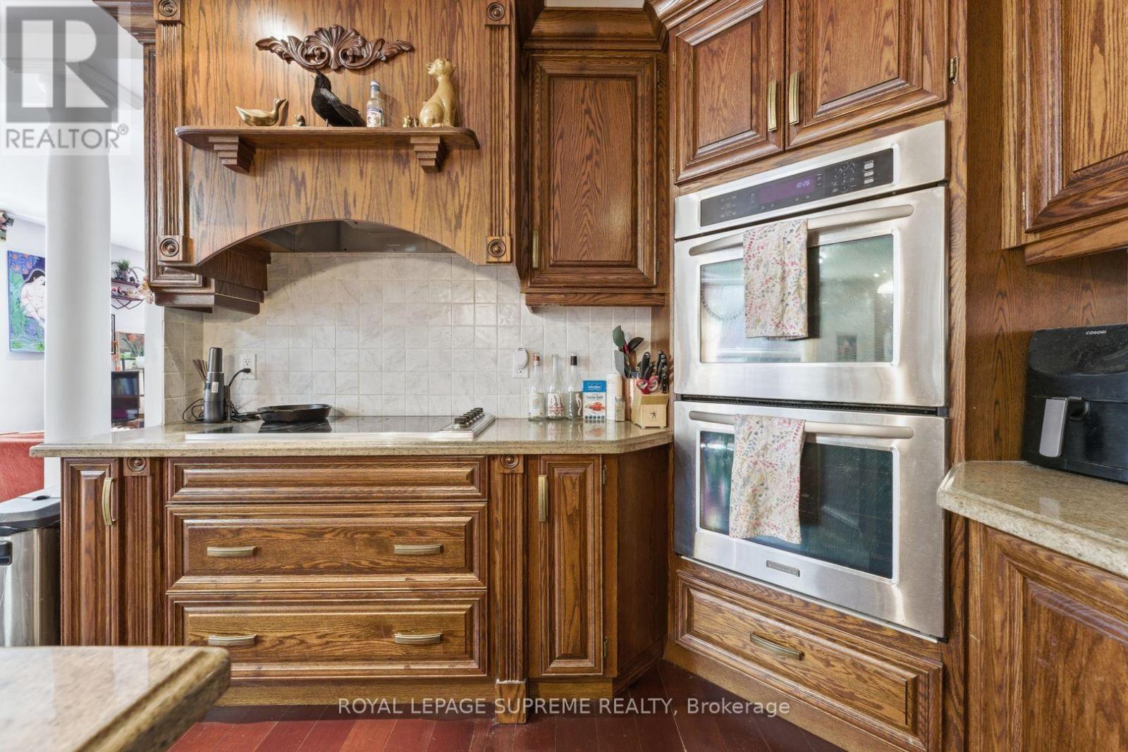 20 MAYNARD AVENUE - 33