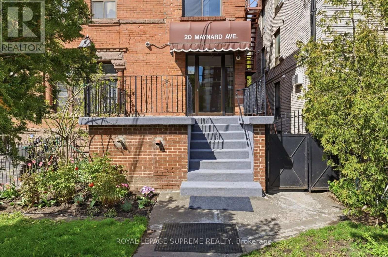 20 MAYNARD AVENUE - 4