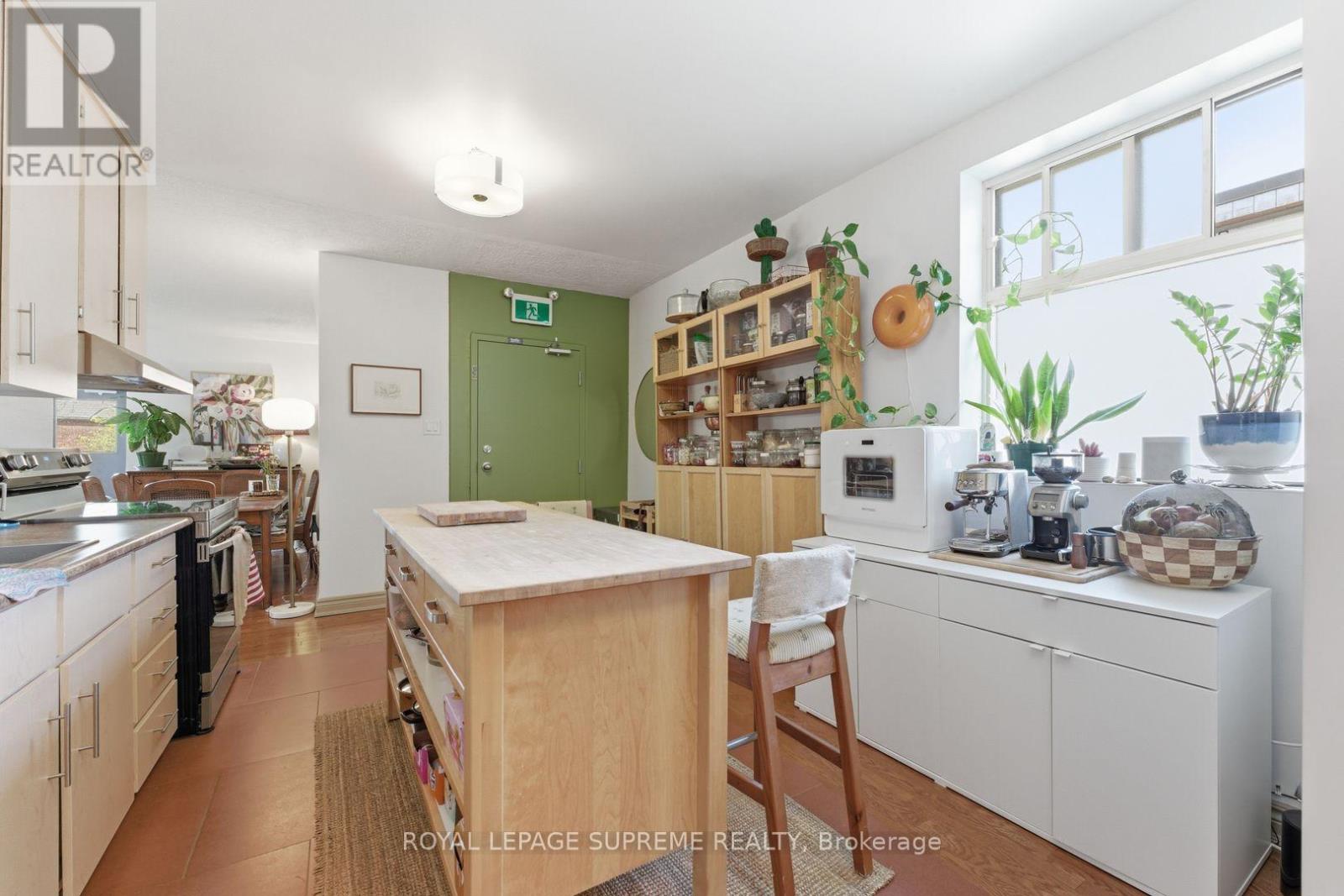 20 MAYNARD AVENUE - 42