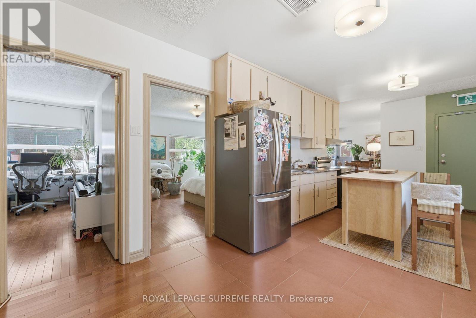 20 MAYNARD AVENUE - 43