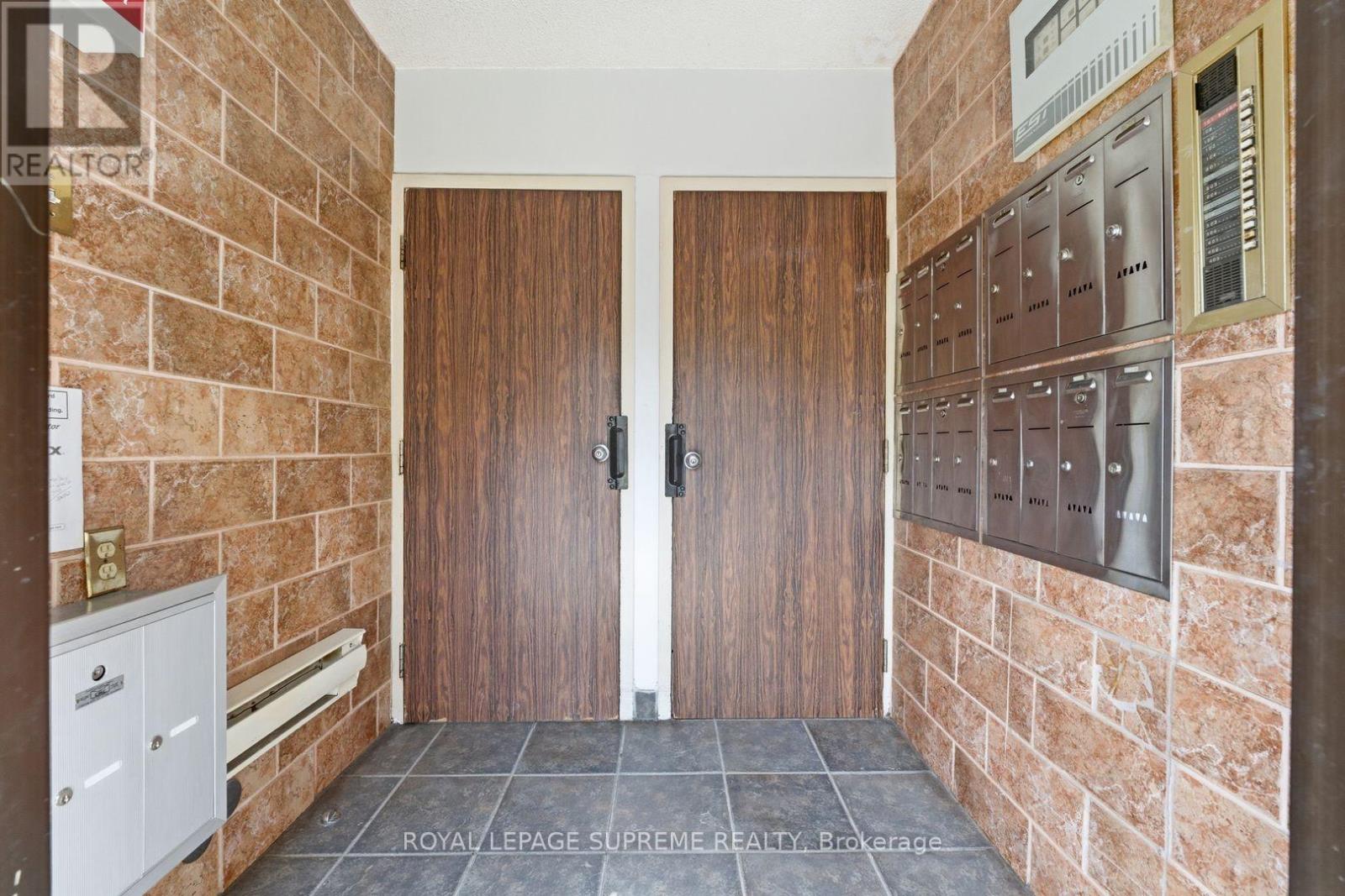 20 MAYNARD AVENUE - 5