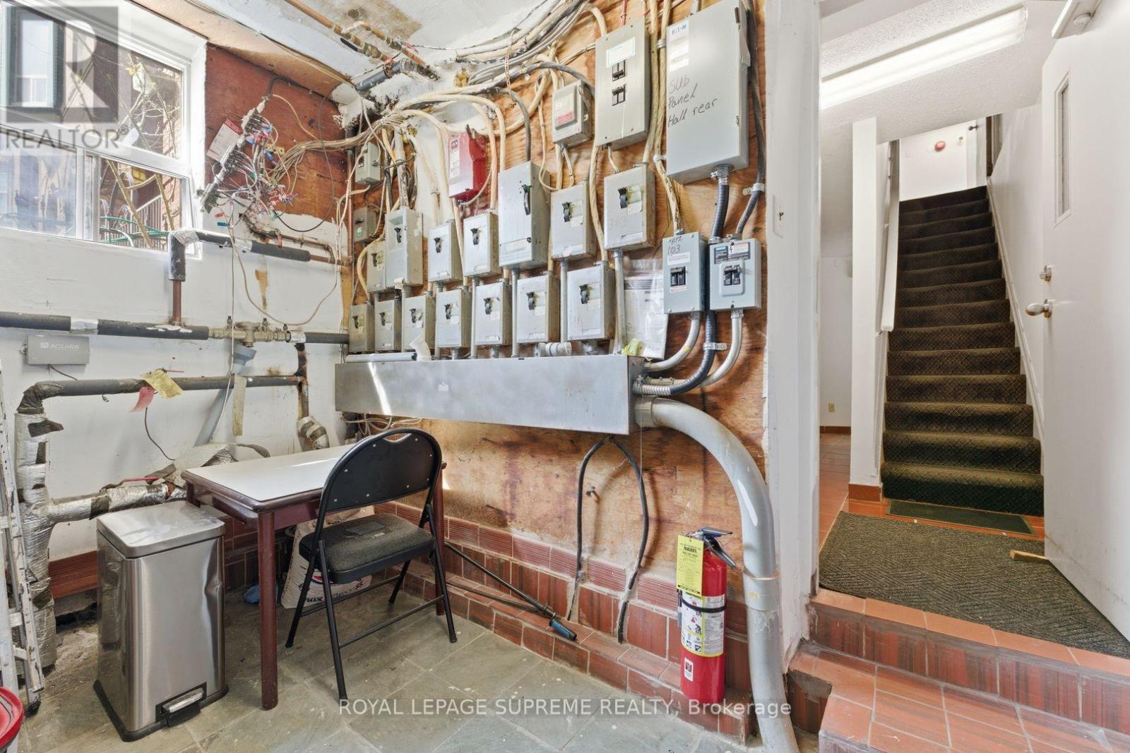 20 MAYNARD AVENUE - 50