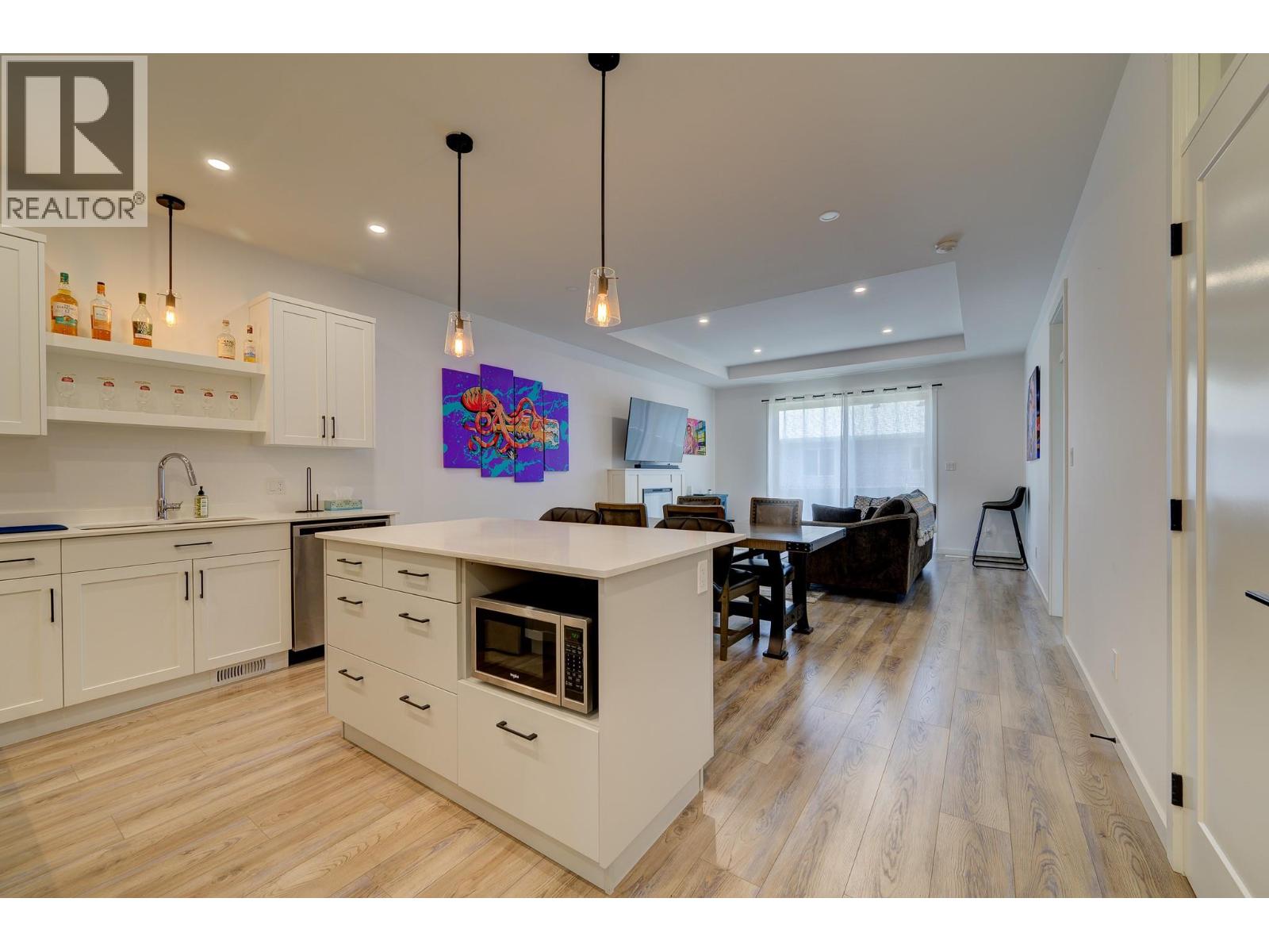 #2 220 Shepherd Road - 4