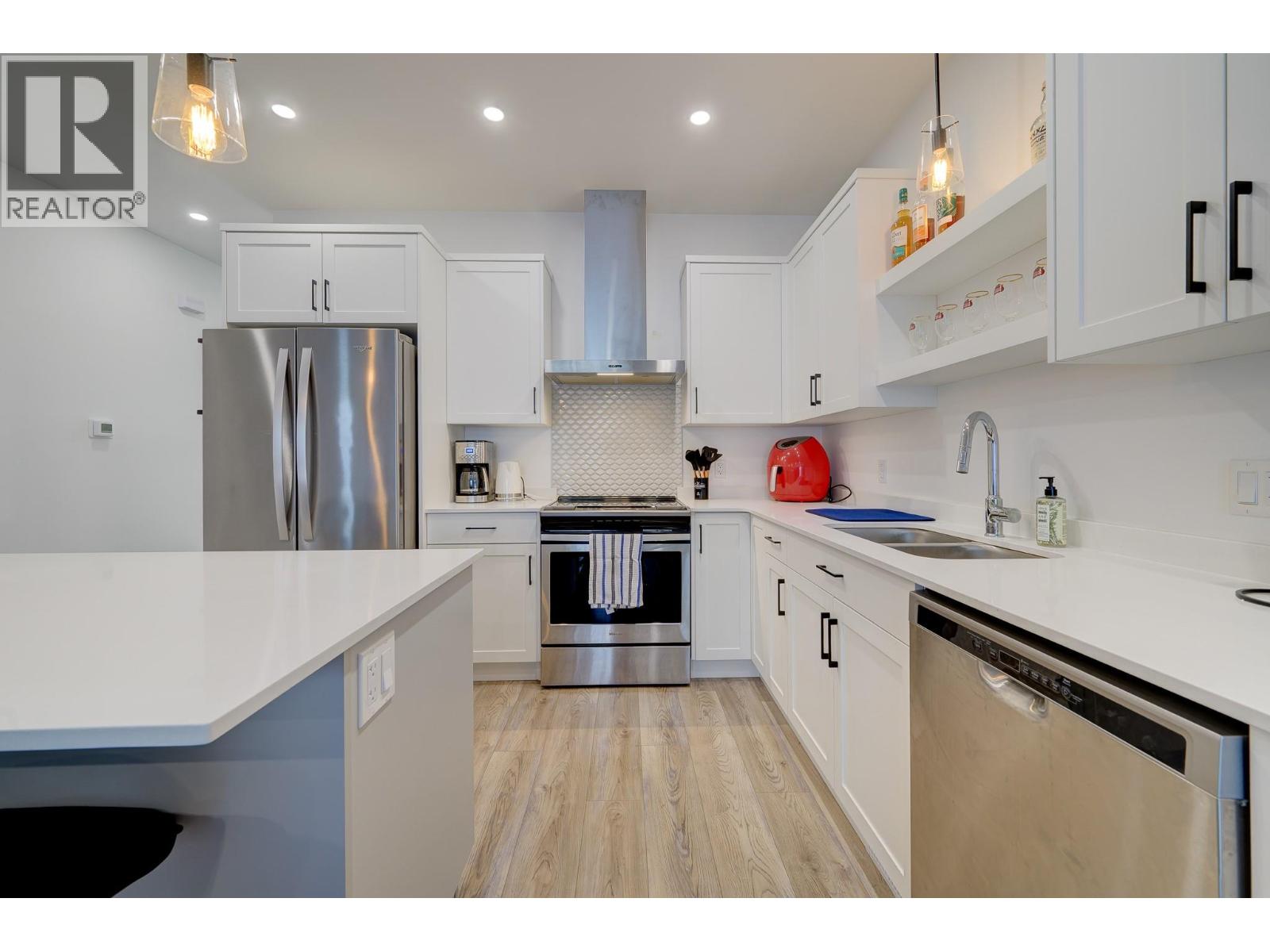 #2 220 Shepherd Road - 6