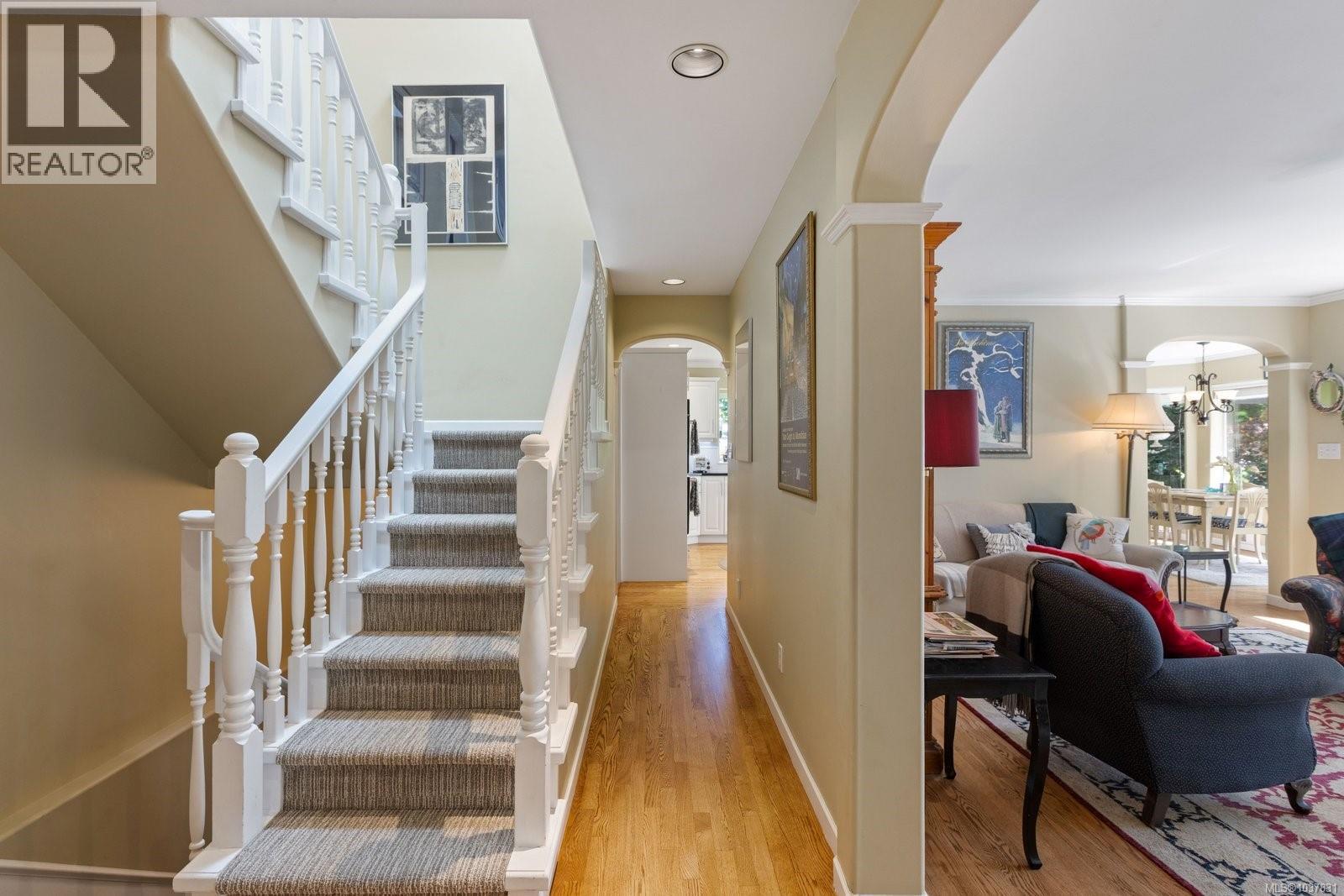 627 Downey Rd - 18