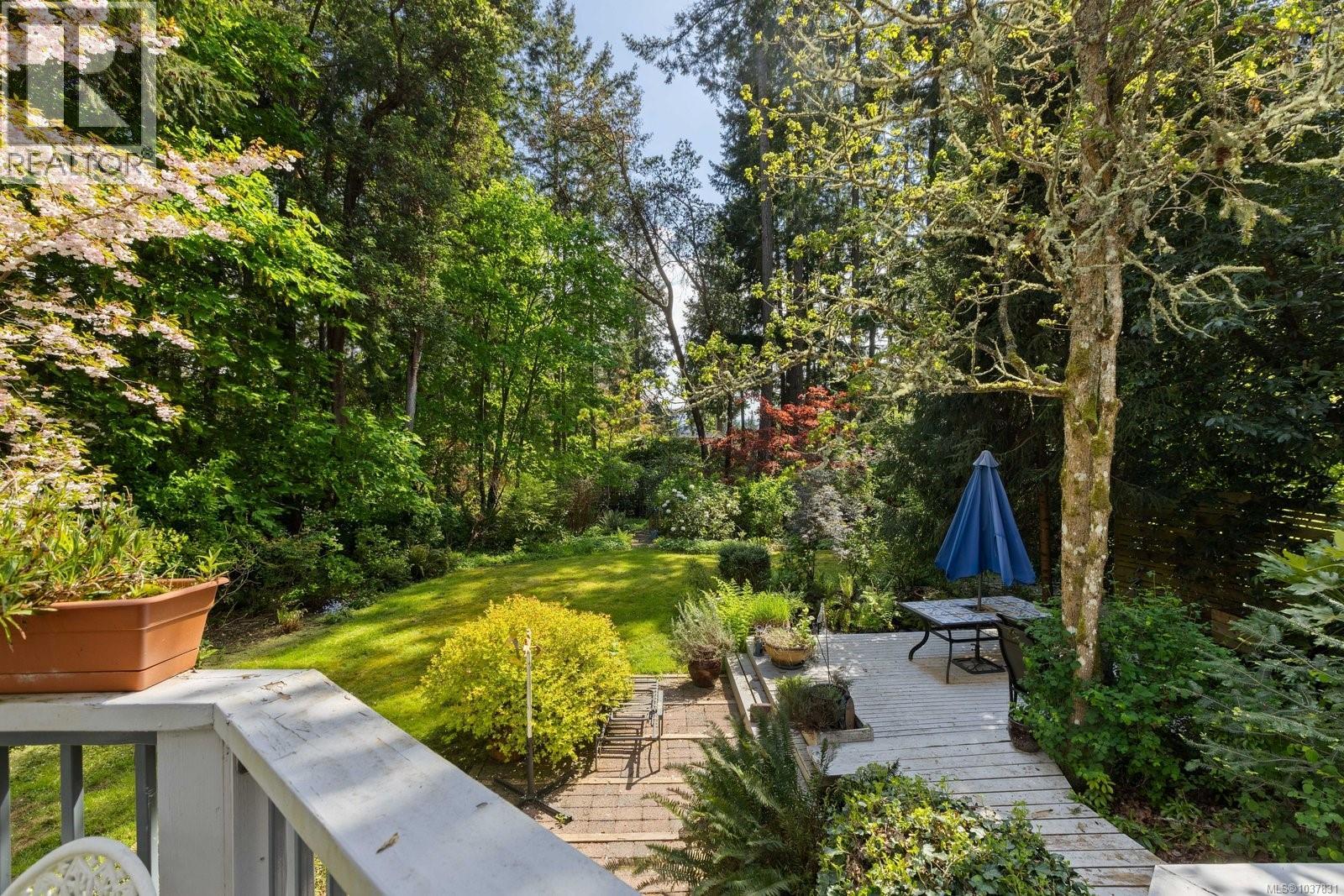 627 Downey Rd - 32