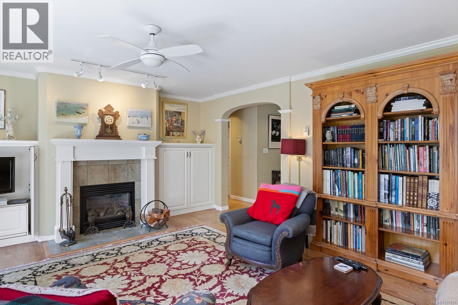 627 Downey Rd - 5