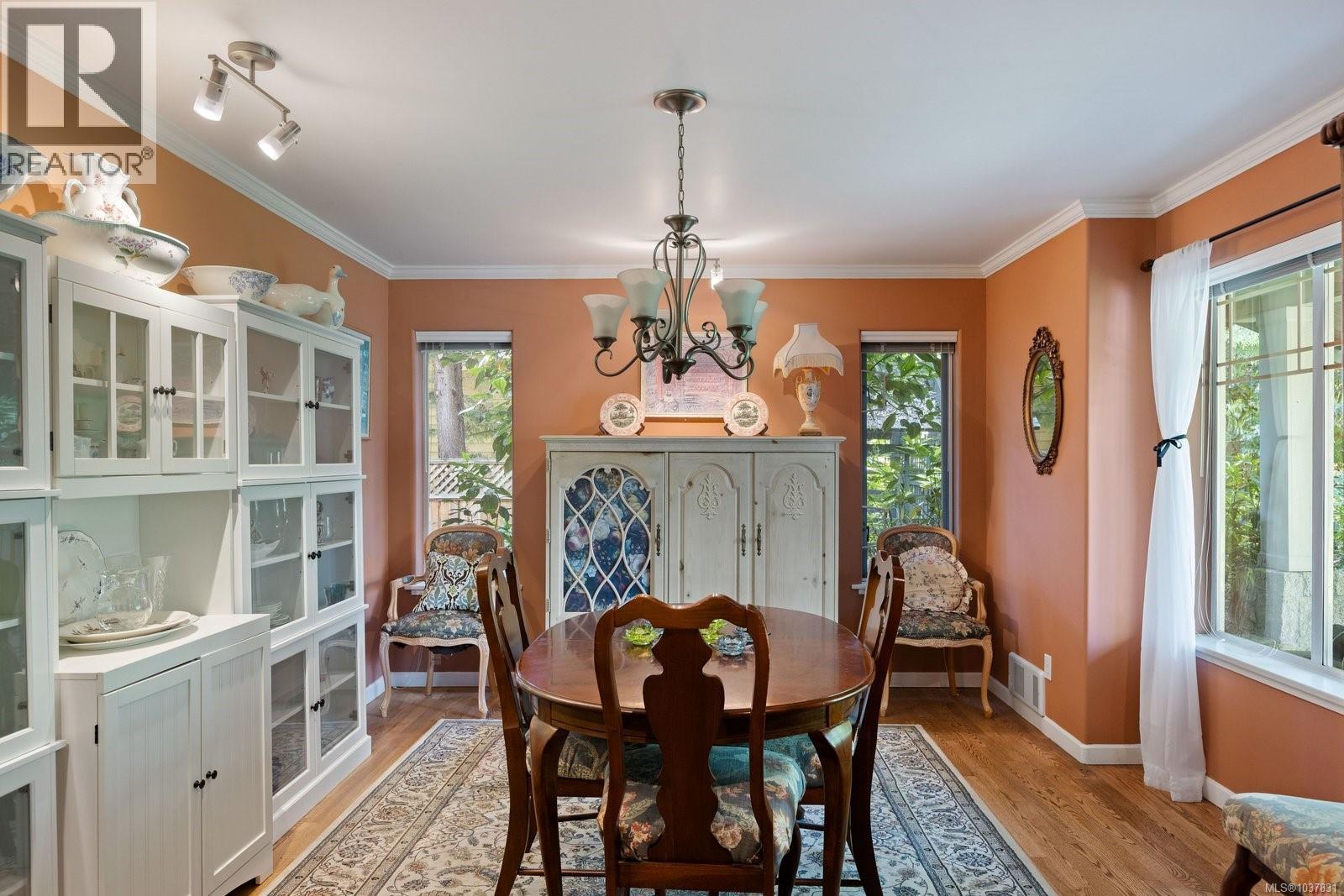 627 Downey Rd - 6