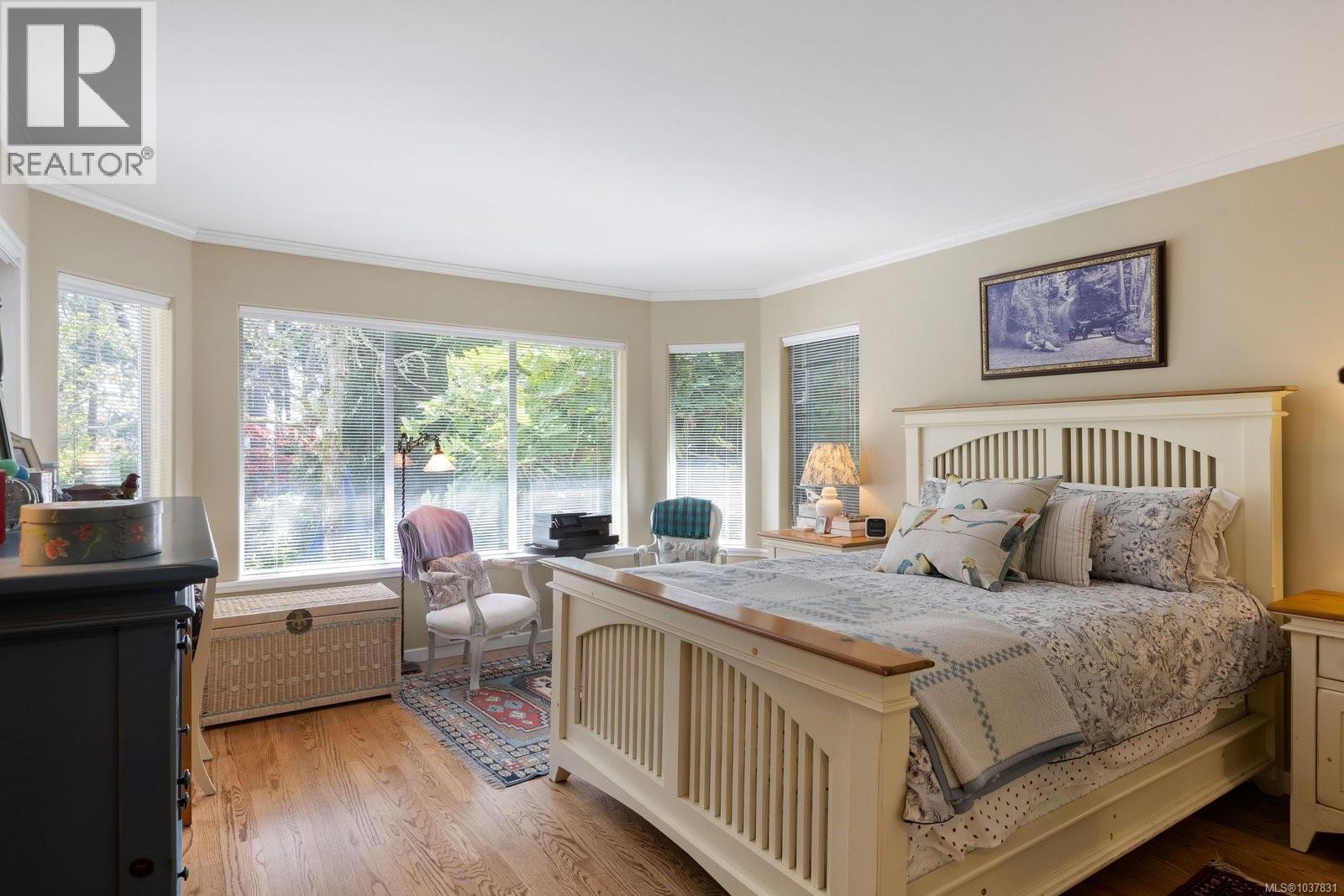 627 Downey Rd - 11