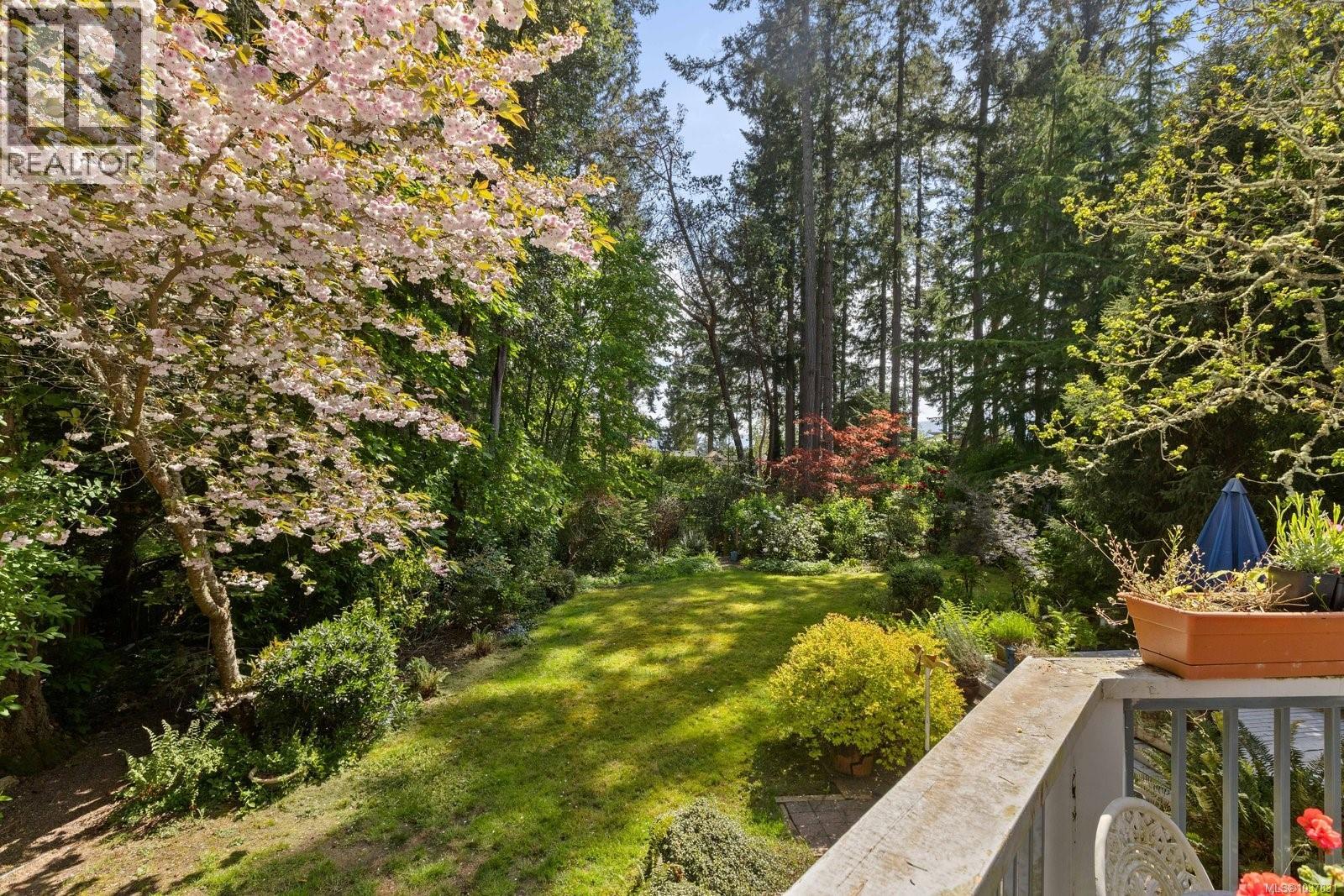 627 Downey Rd - 33