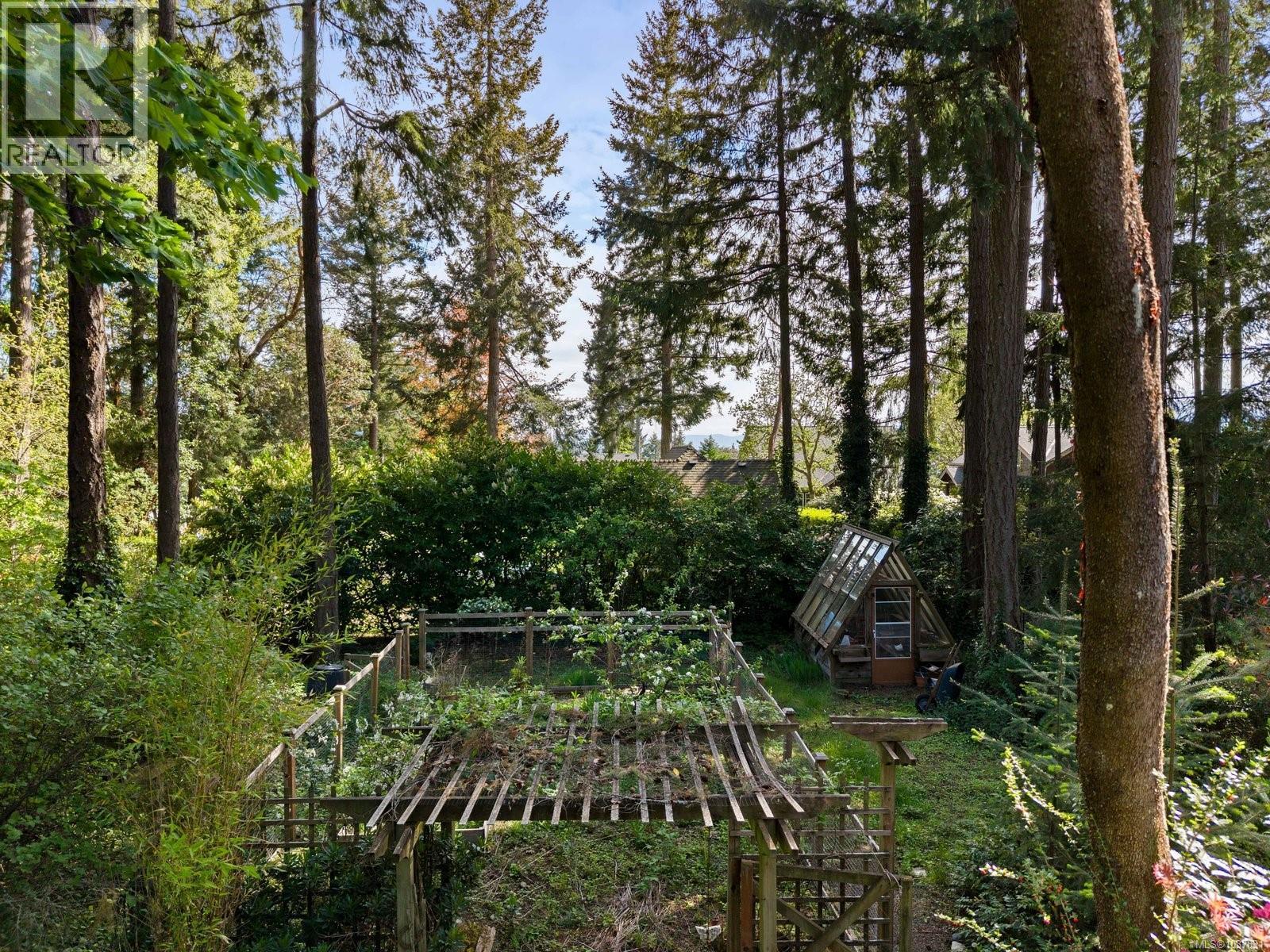 627 Downey Rd - 34