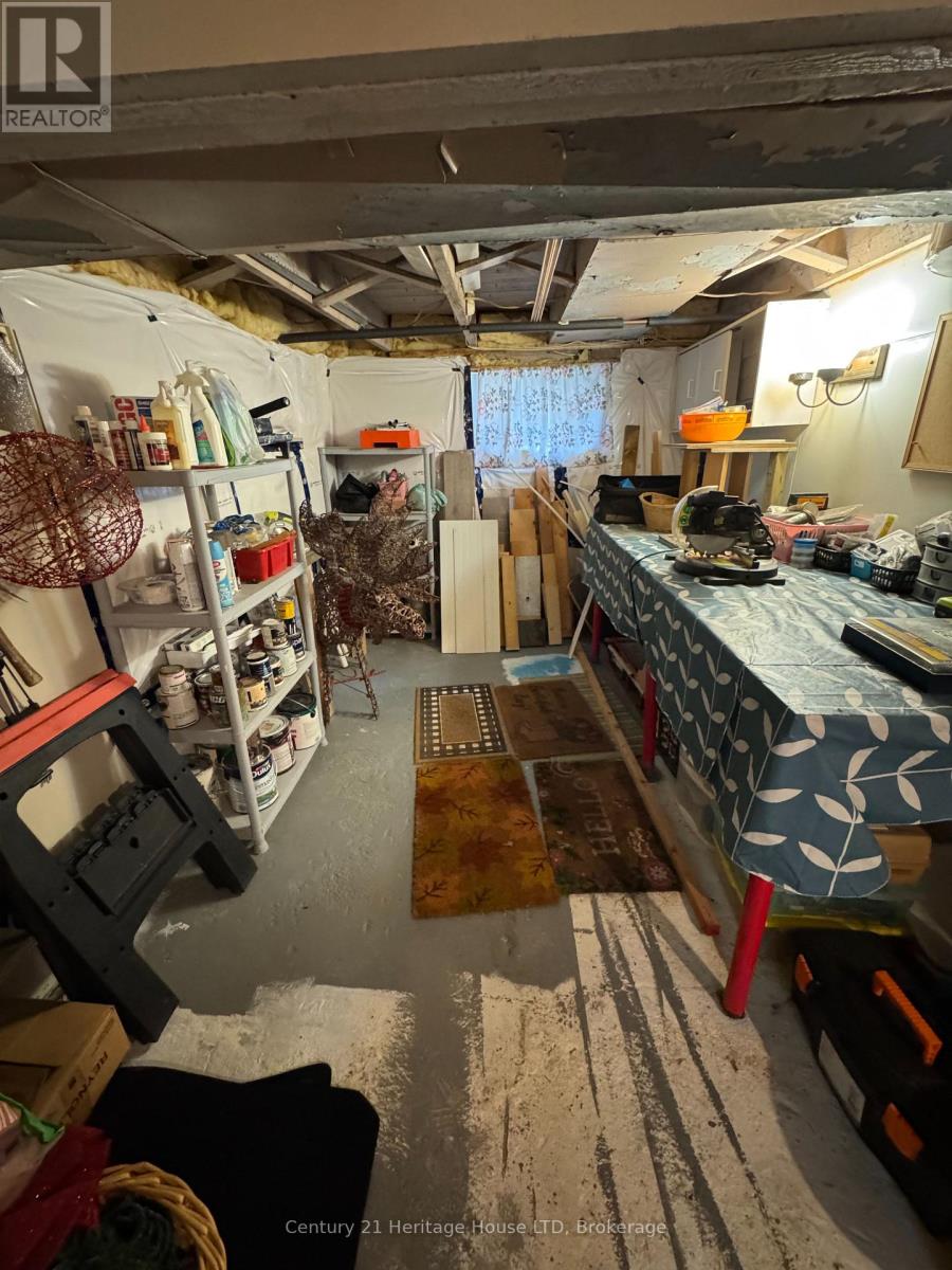 87 MARGERY ROAD - 24
